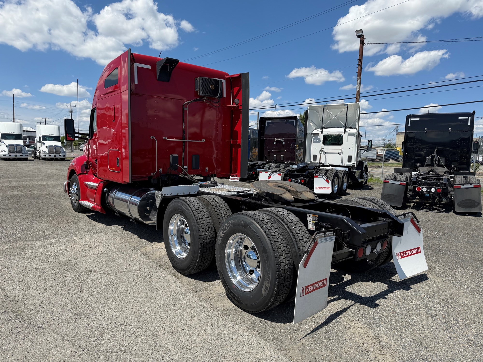 2022 Kenworth T680 2022 Kenworth T680 - image 5 of 6