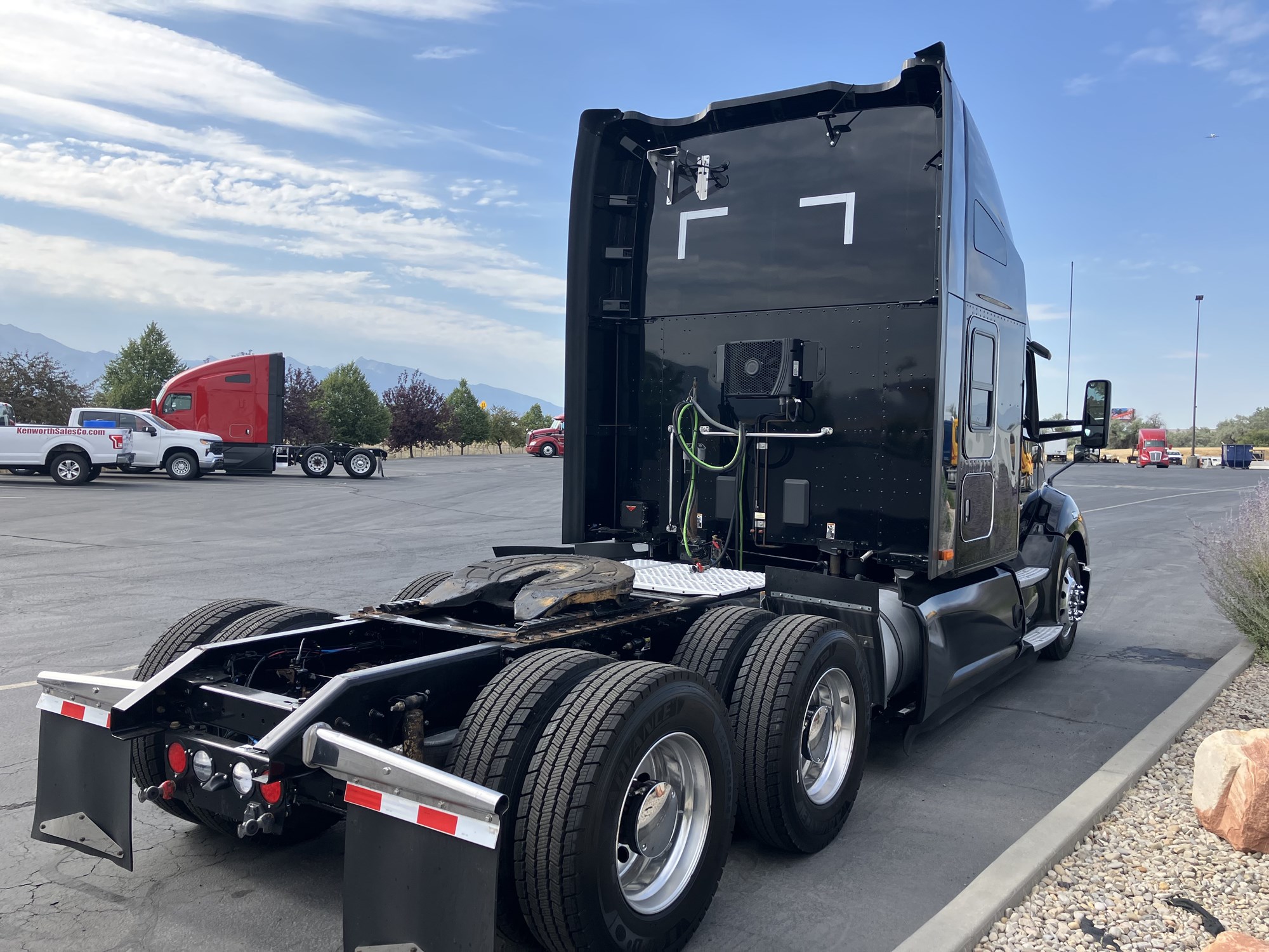 2022 Kenworth T680 2022 Kenworth T680 - image 5 of 6