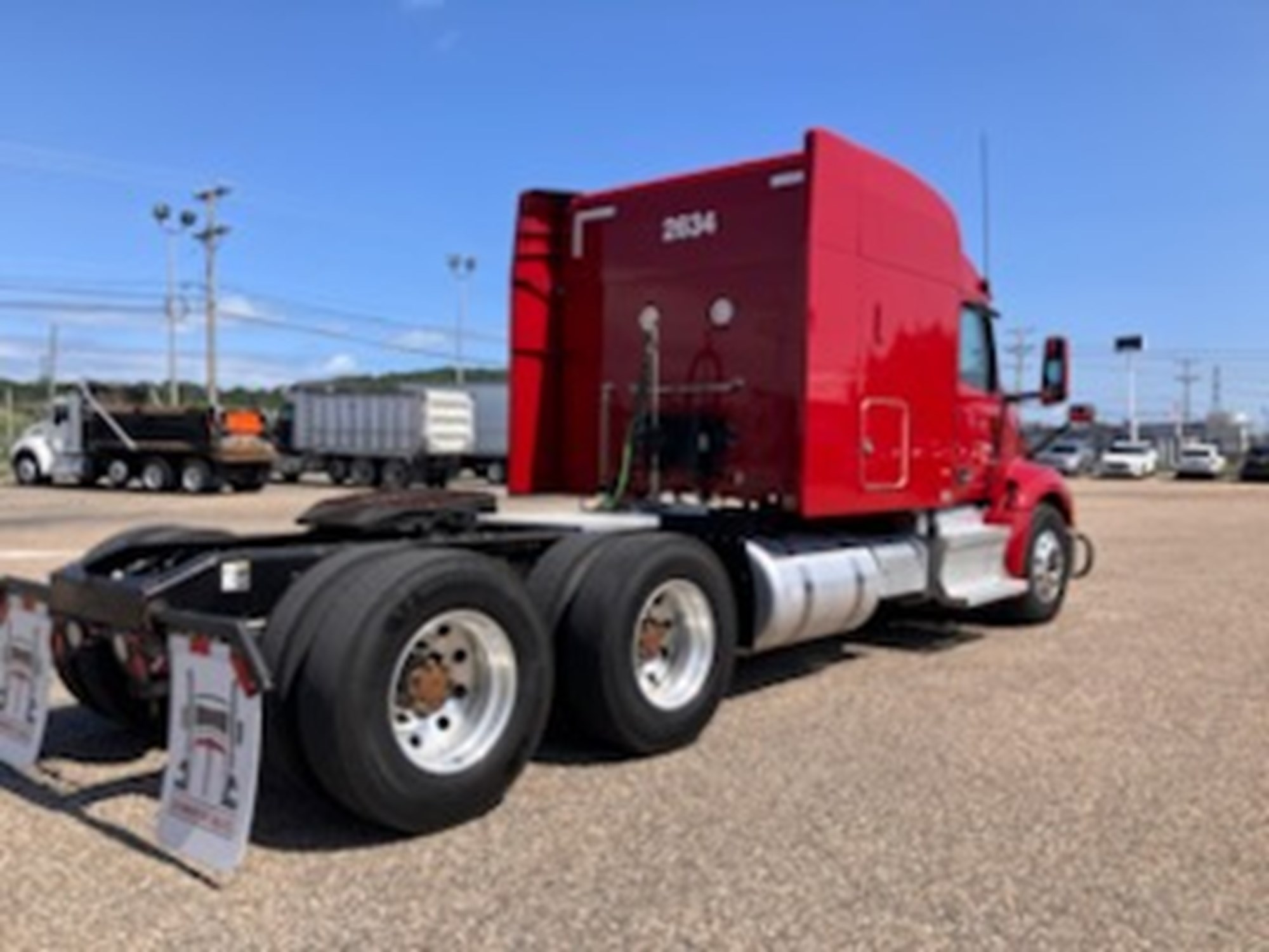 2023 Peterbilt 579 2023 Peterbilt 579 - image 5 of 6