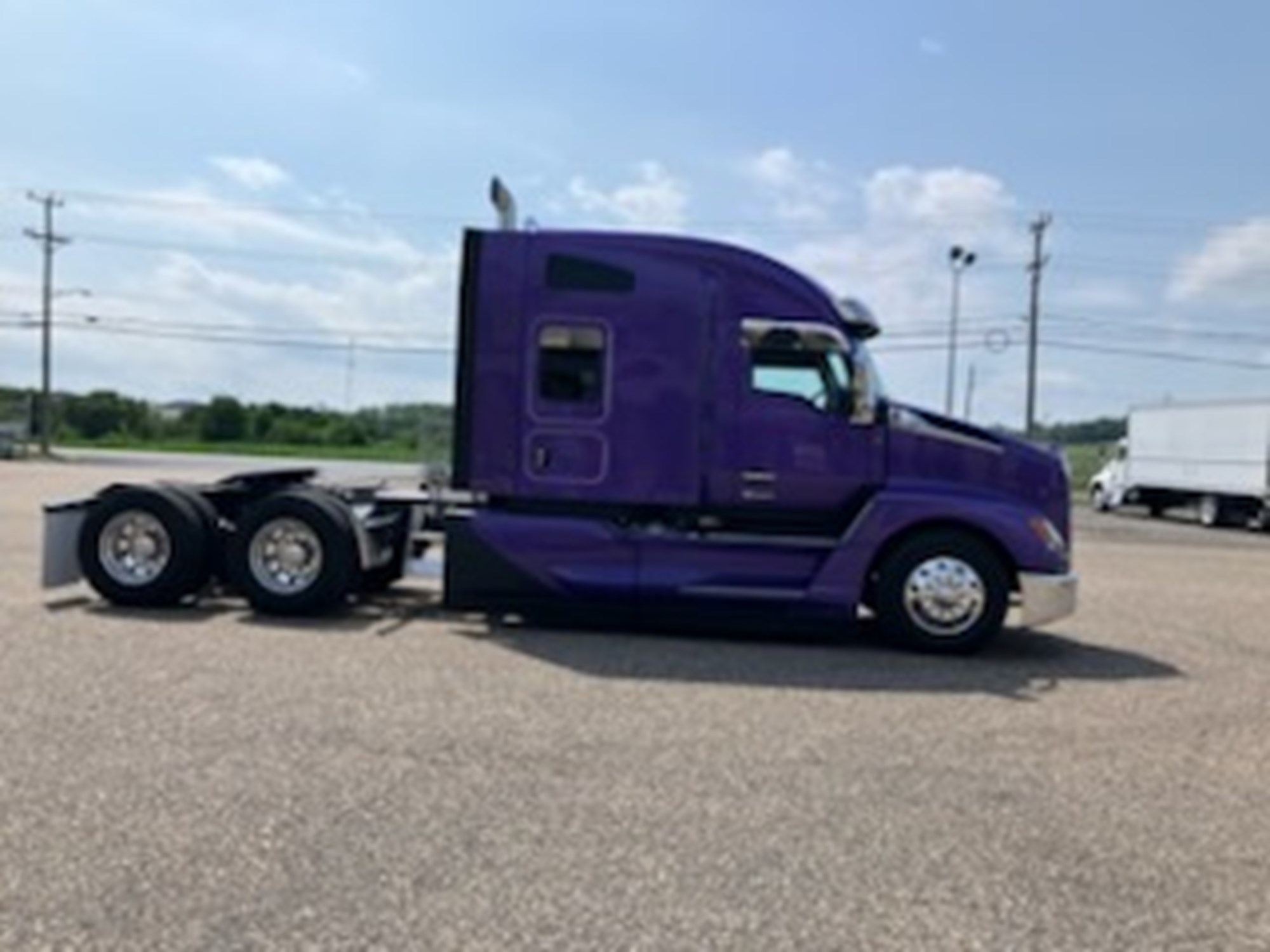 2023 Kenworth T680 Next Gen 2023 Kenworth T680 Next Gen - image 5 of 6