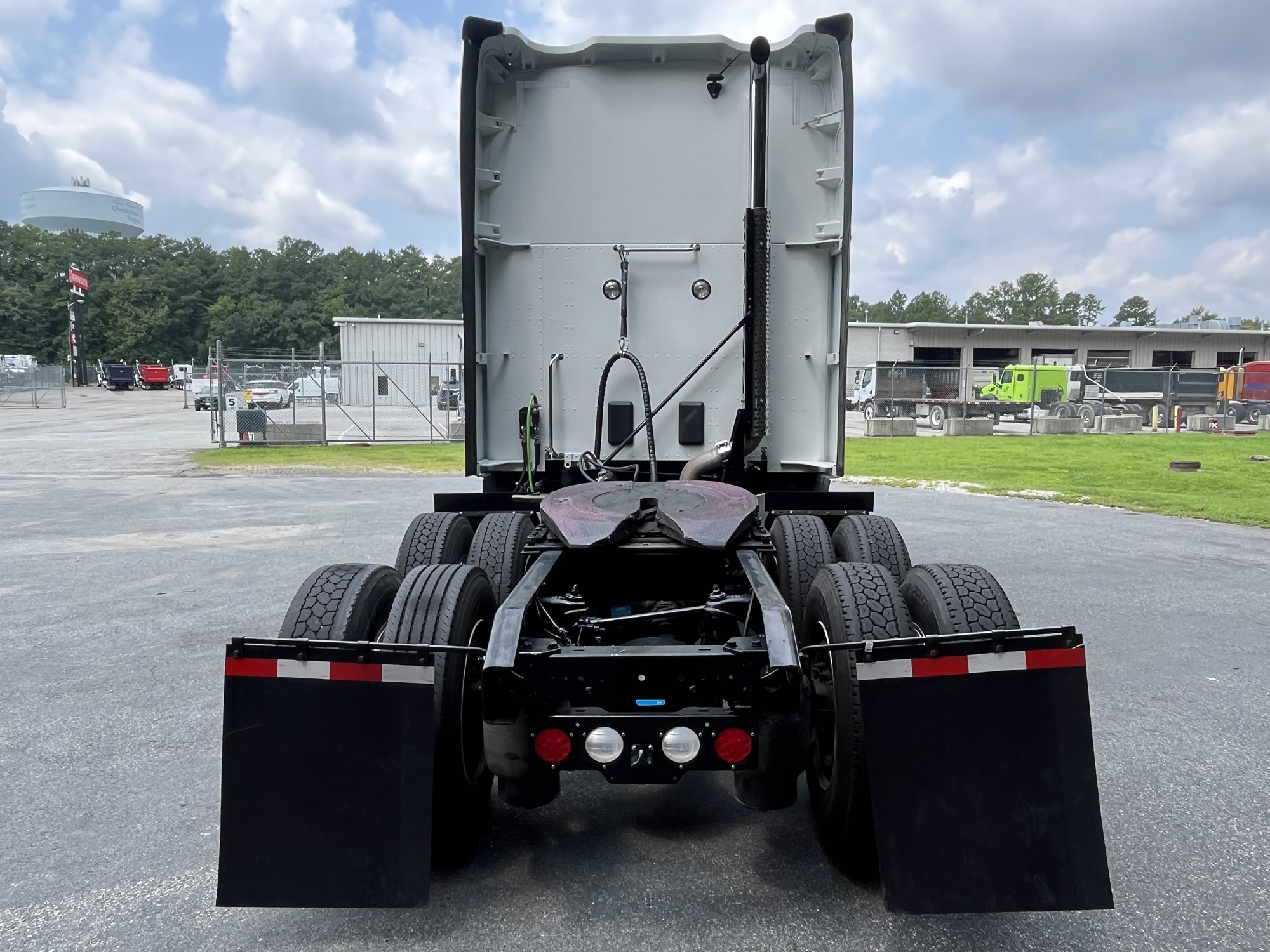 2023 Kenworth T680 2023 Kenworth T680 - image 6 of 6