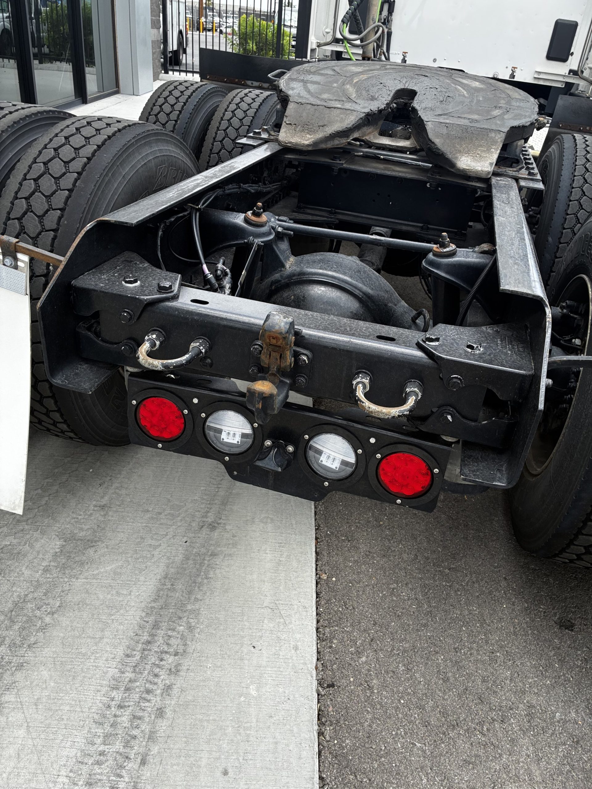 2024 Kenworth T680 Next Gen RJ358882U-07 2024 Kenworth T680 Next Gen RJ358882U-07