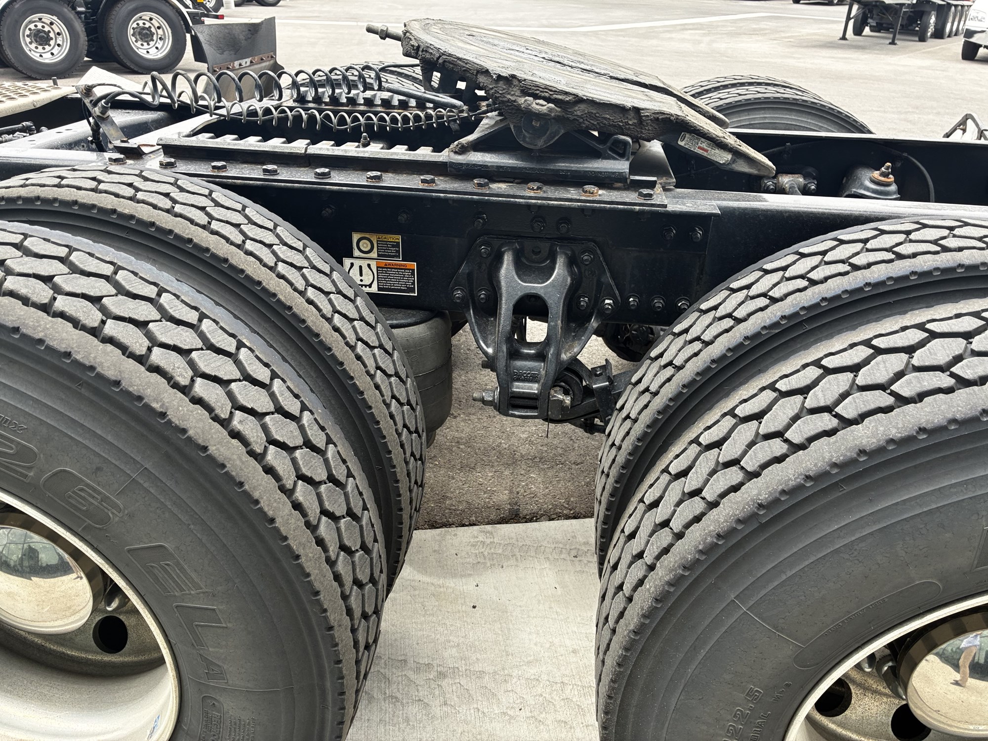 2024 Kenworth T680 Next Gen RJ358882U-10 2024 Kenworth T680 Next Gen RJ358882U-10
