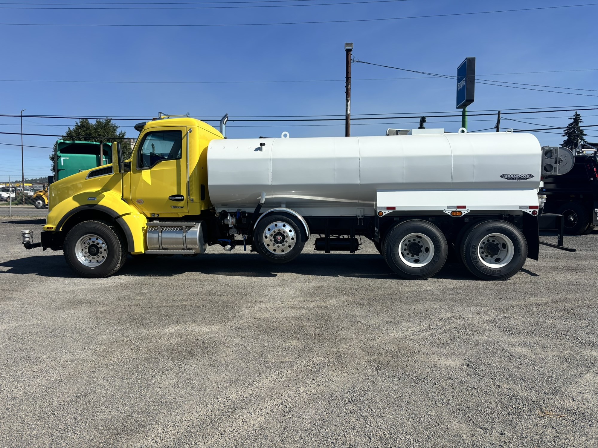2025 Kenworth T880 SJ188824-02 2025 Kenworth T880 SJ188824-02