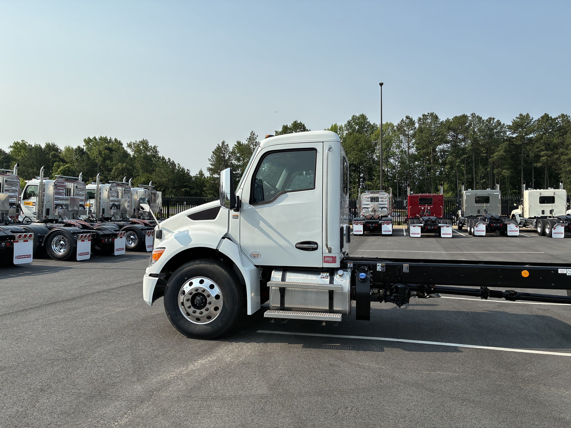 2025 Kenworth T280 2025 Kenworth T280 - image 4 of 6