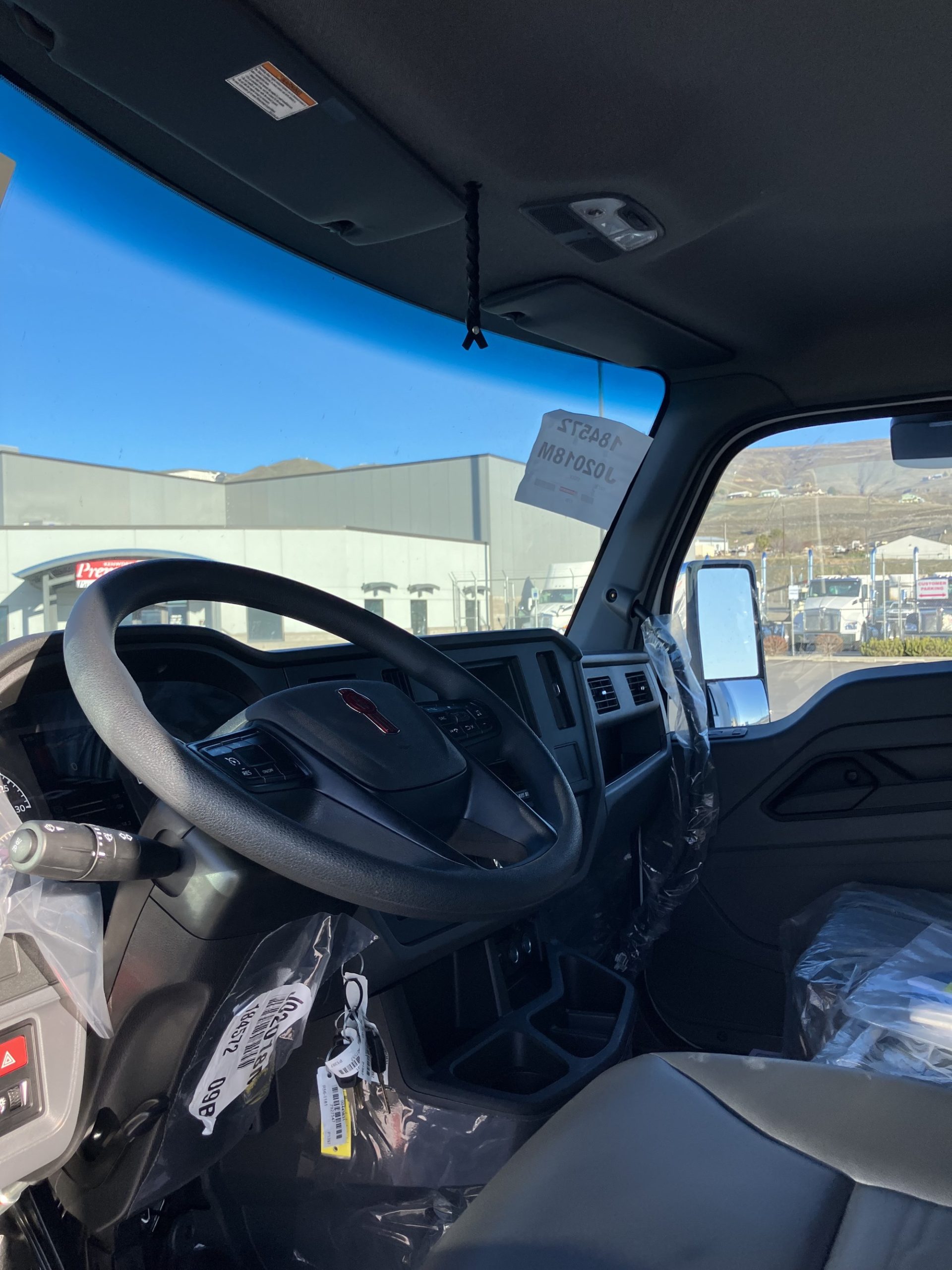 2025 Kenworth T280 2025 Kenworth T280 - image 5 of 6