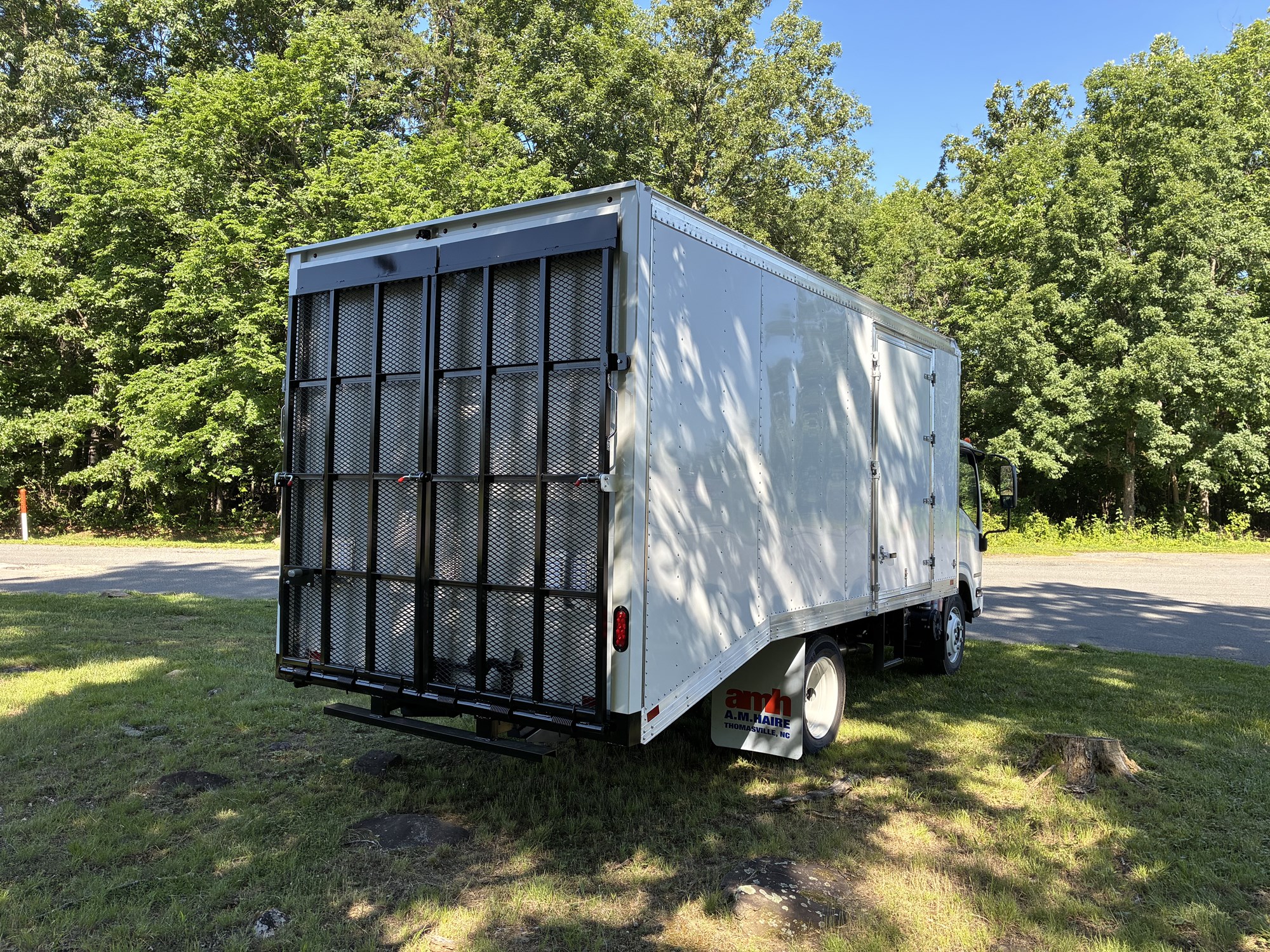 2026 Isuzu NPRGASHD 1F2 - image 5 of 6