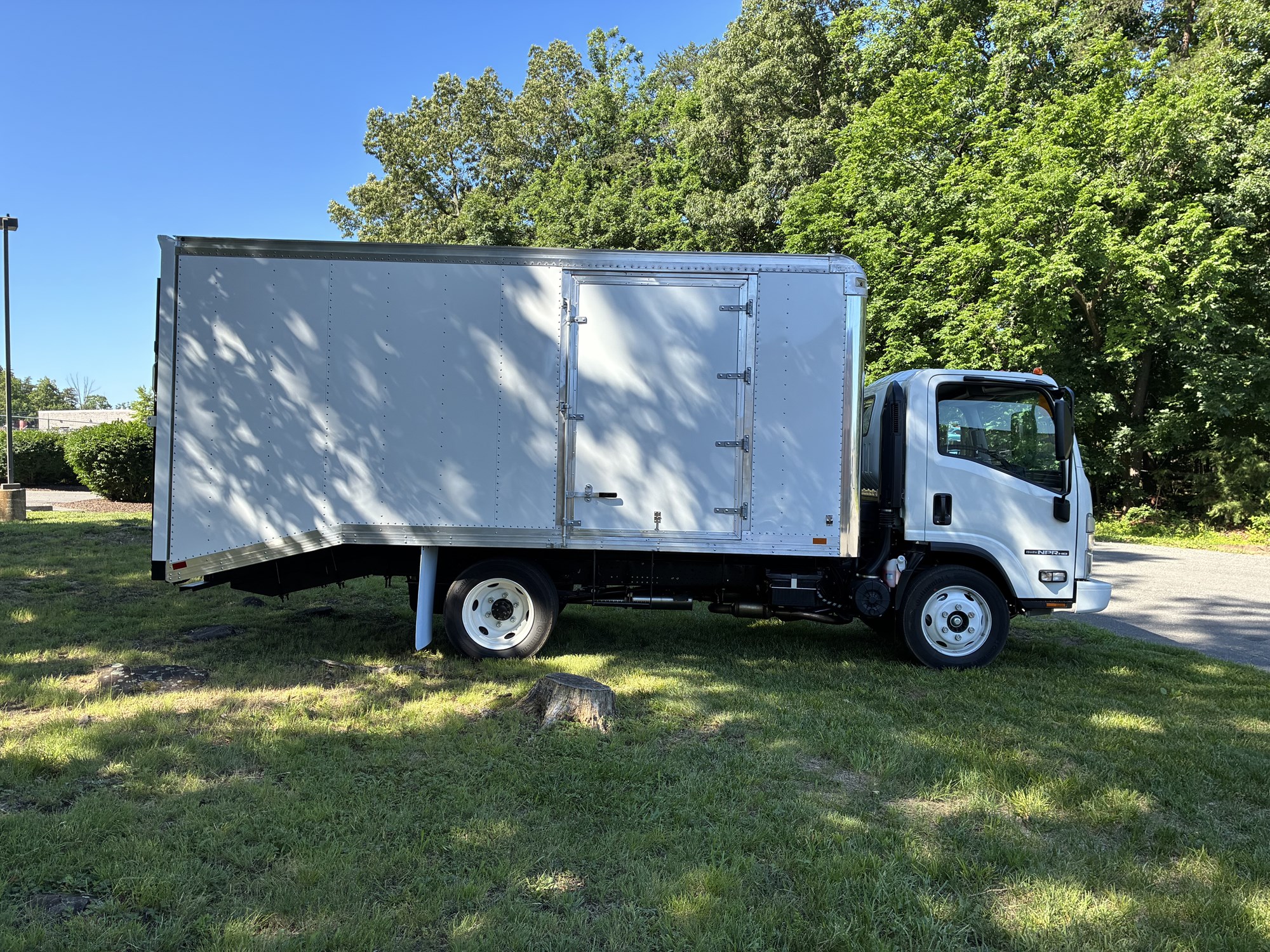 2026 Isuzu NPRGASHD 1F2 - image 6 of 6