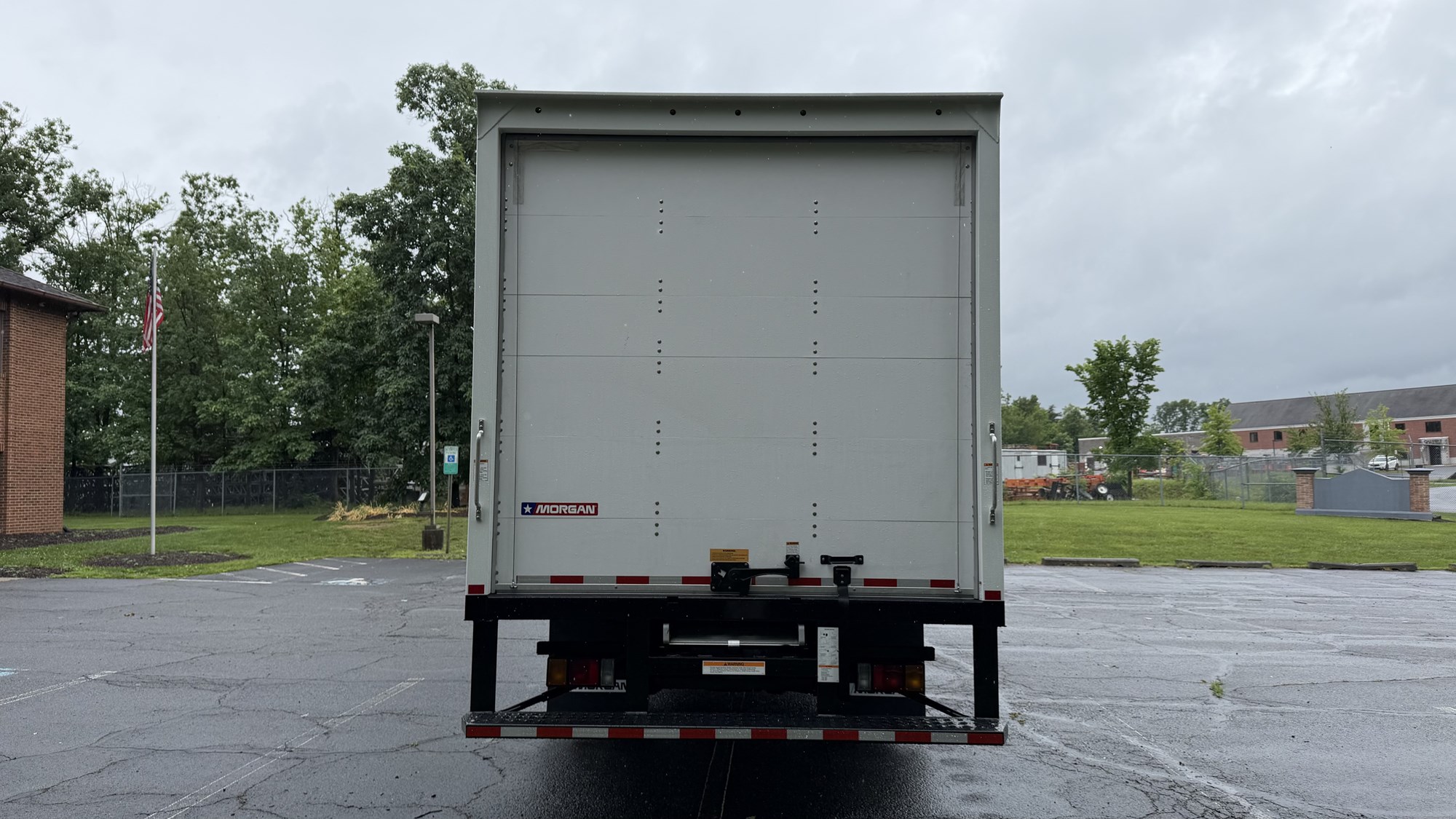 2026 Isuzu NRR GAS 1U4 - image 5 of 6