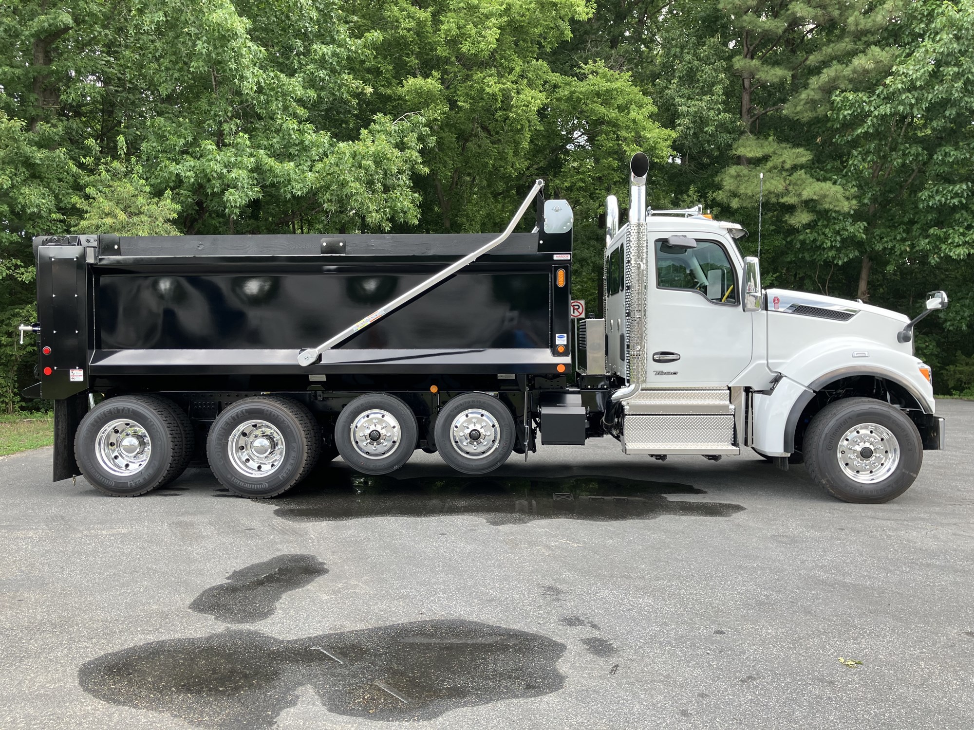 2027 Kenworth T880 VJ247232-11 2027 Kenworth T880 VJ247232-11