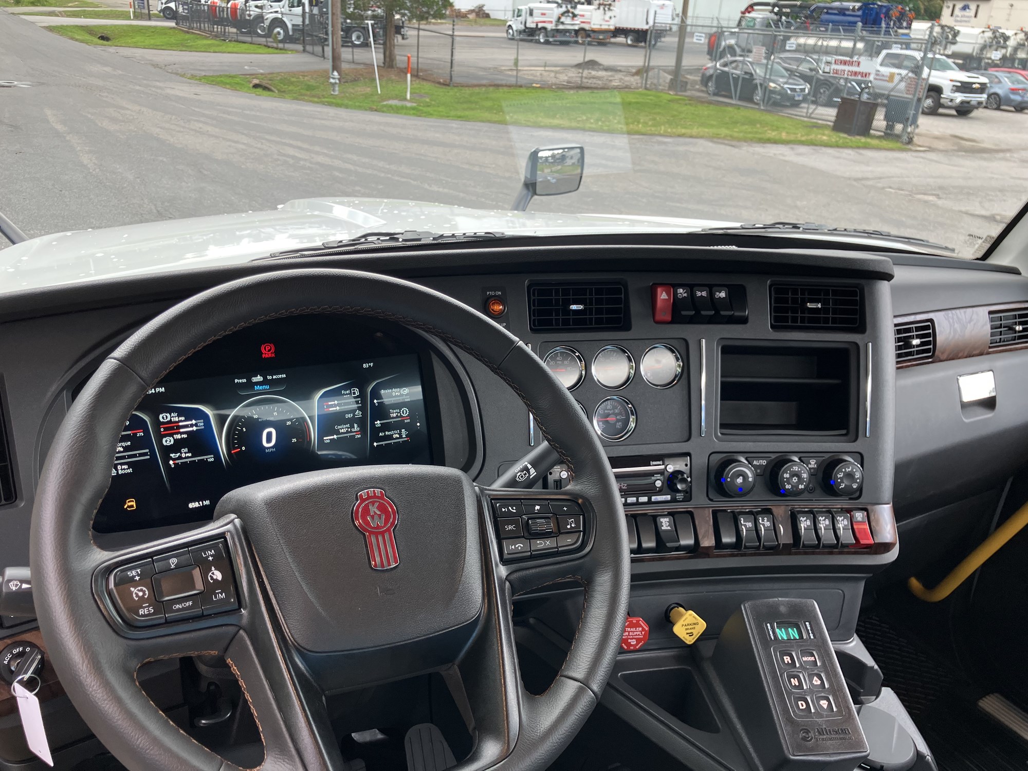 2027 Kenworth T880 VJ247232-21 2027 Kenworth T880 VJ247232-21