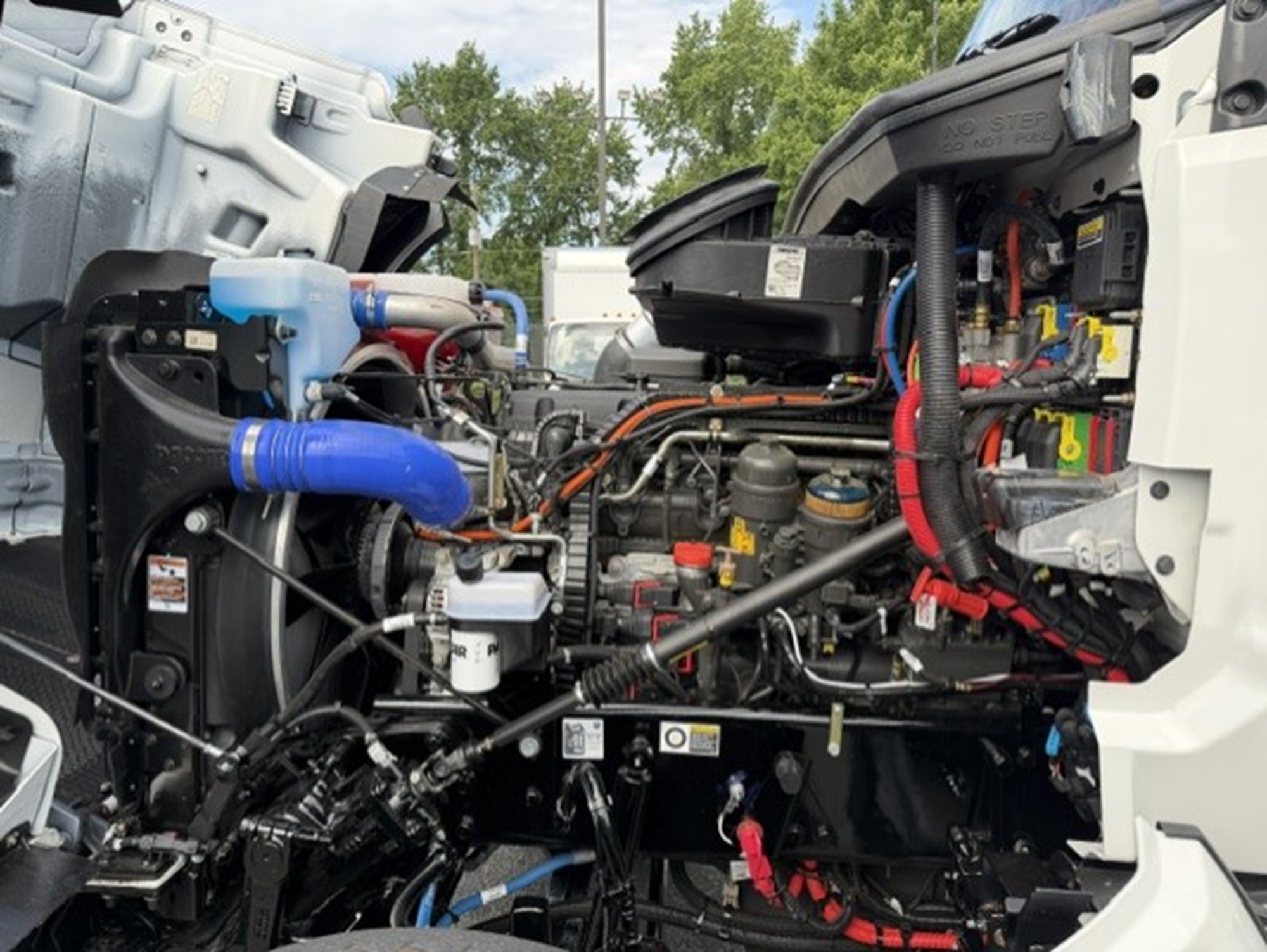 2027 Kenworth T880 VJ247232-31 2027 Kenworth T880 VJ247232-31