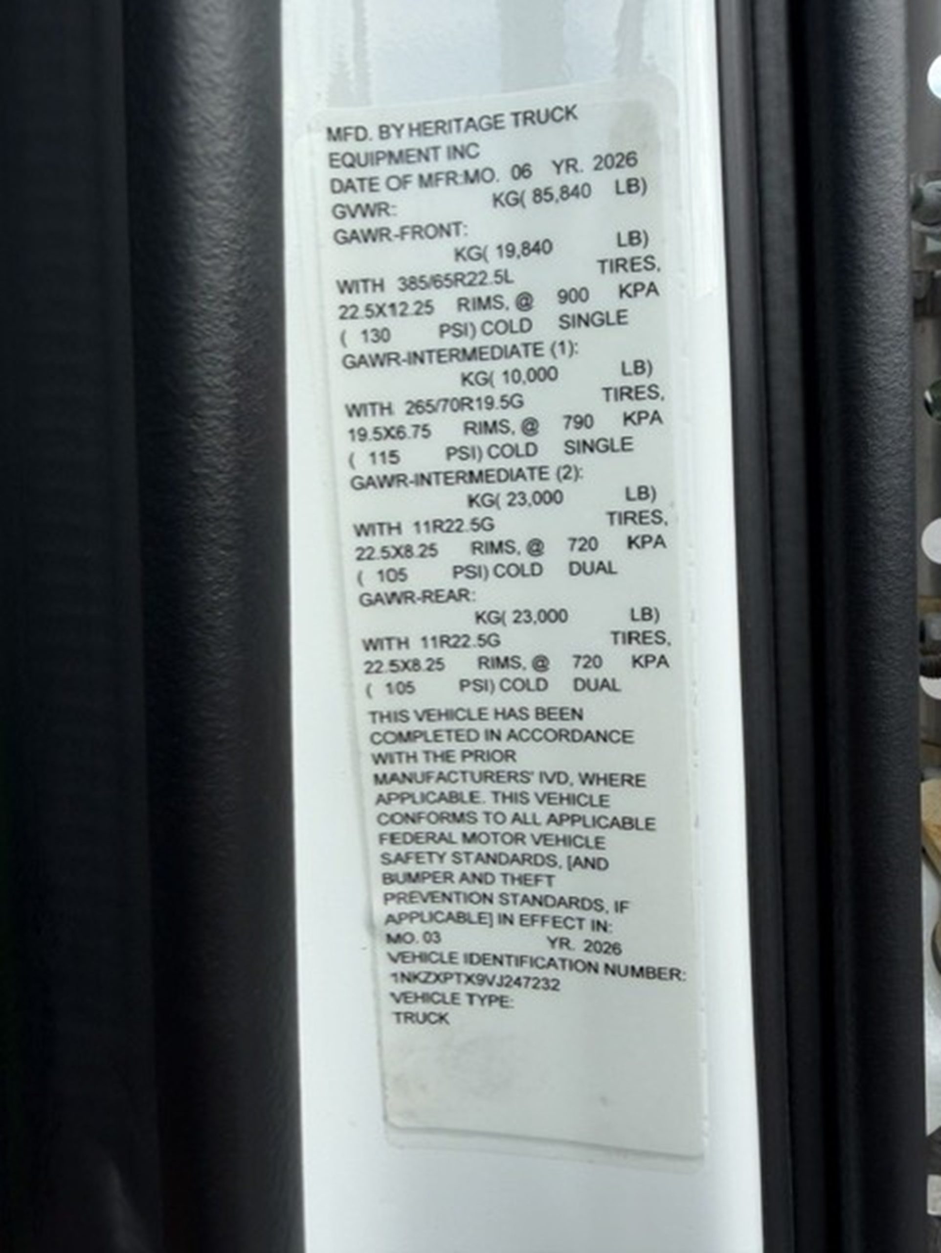 2027 Kenworth T880 VJ247232-35 2027 Kenworth T880 VJ247232-35