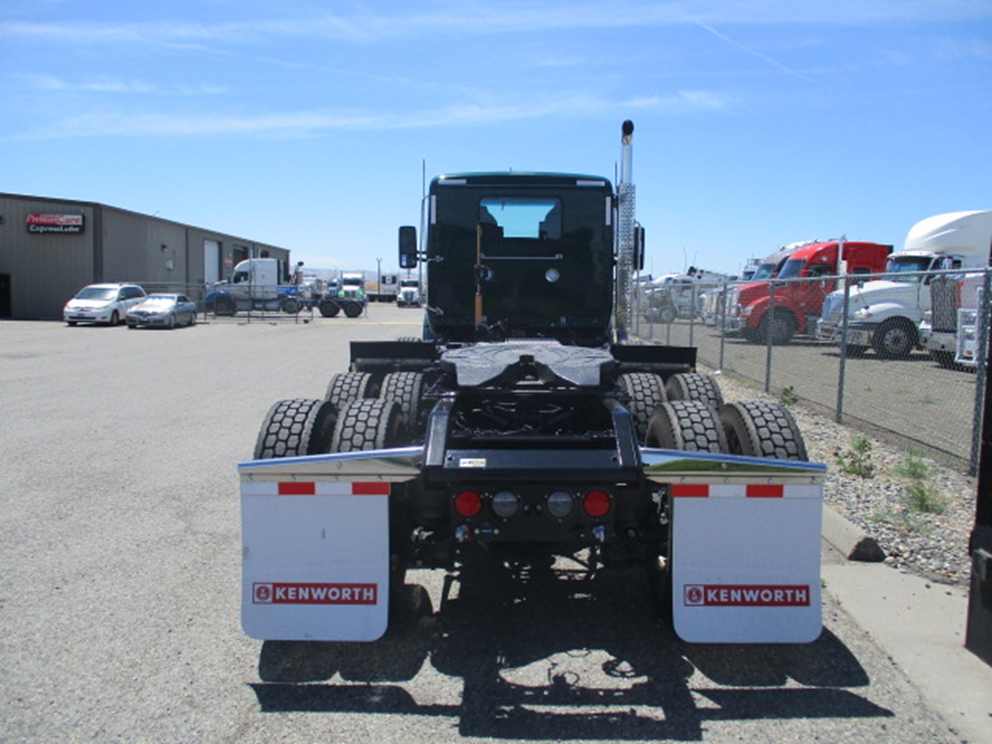 2027 Kenworth T880 2027 Kenworth T880 - image 4 of 6