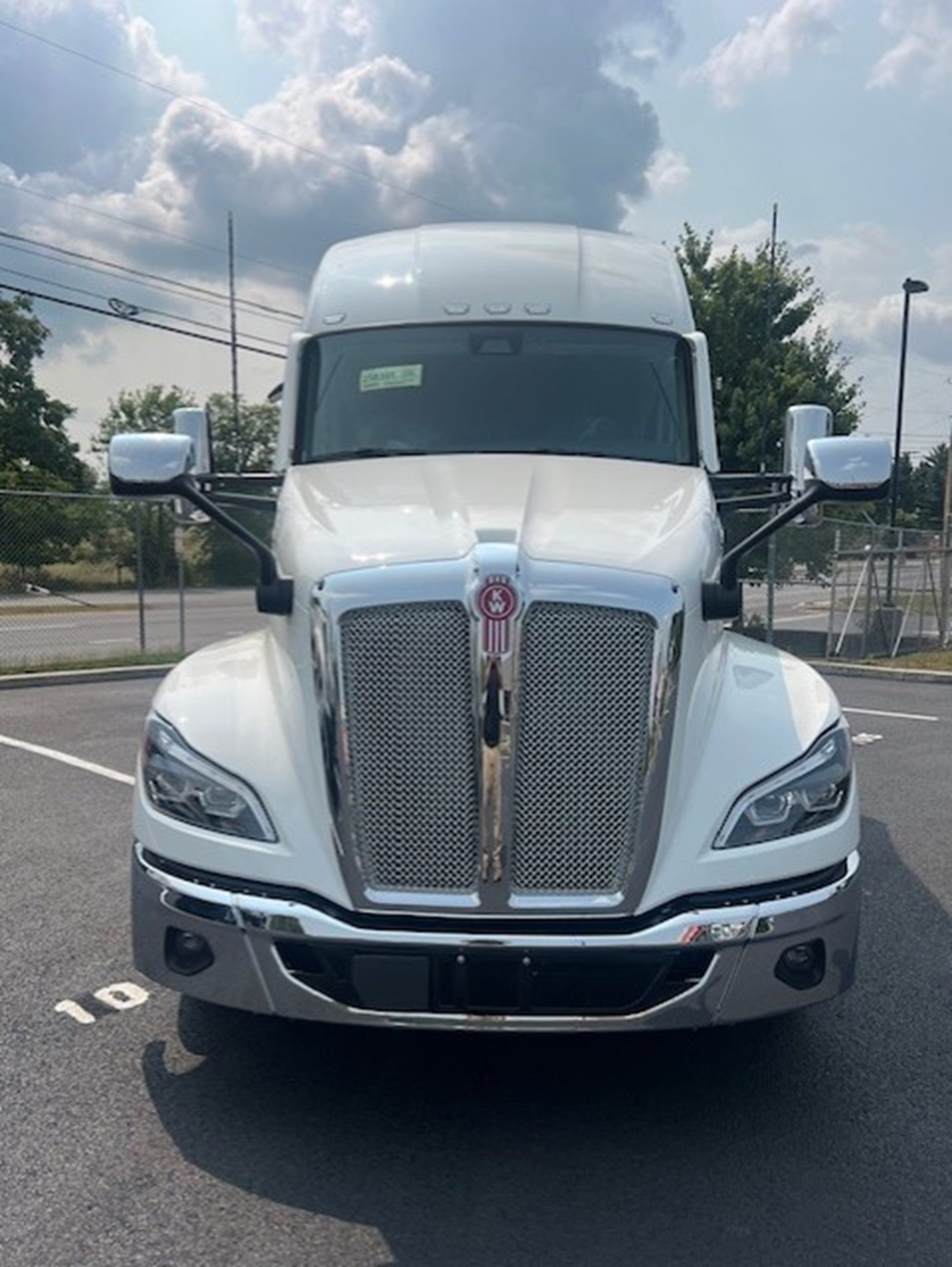 2027 Kenworth T680 Next Gen - image 2 of 6