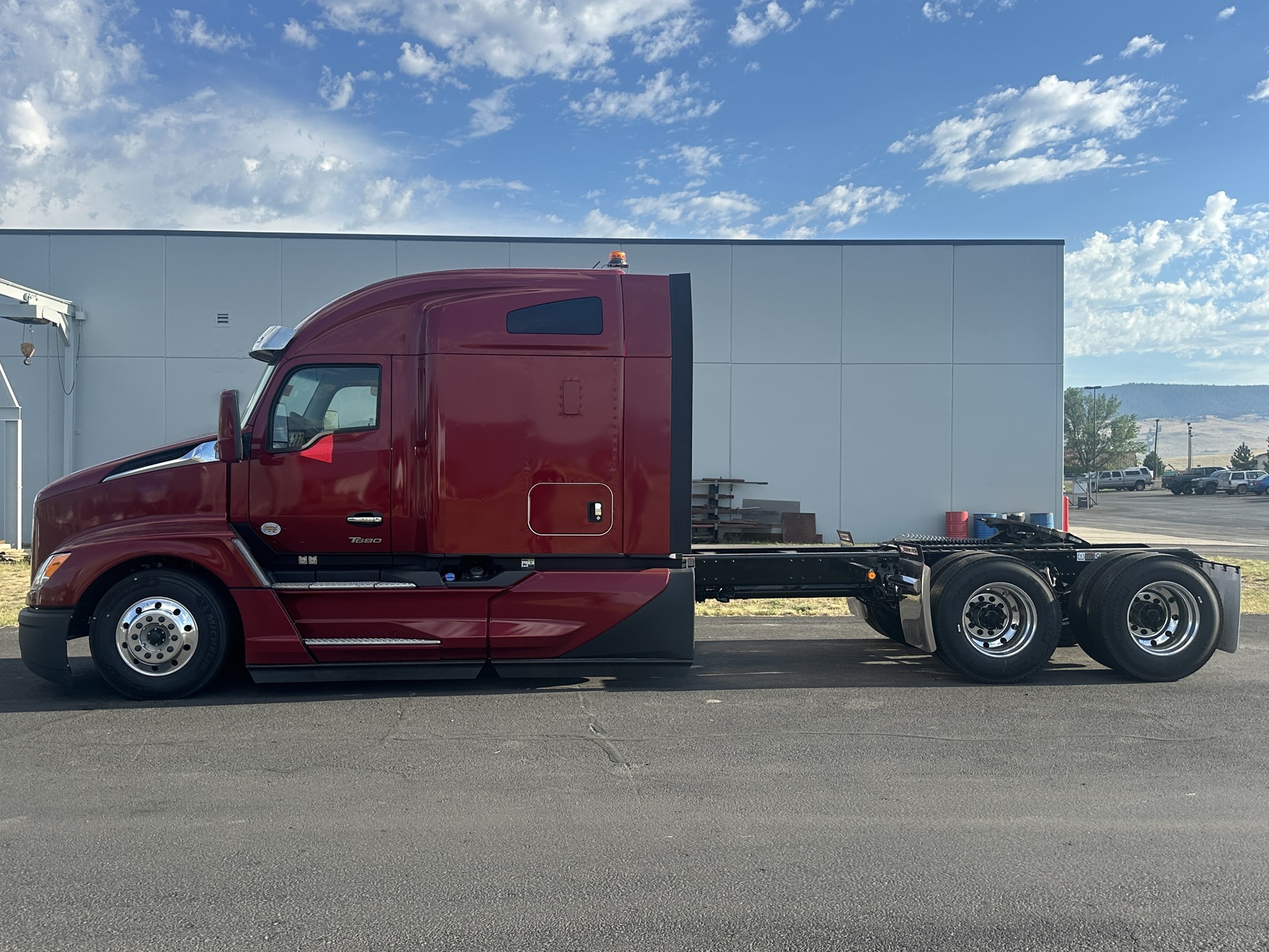 2027 Kenworth T680 Next Gen 2027 Kenworth T680 Next Gen - image 2 of 5
