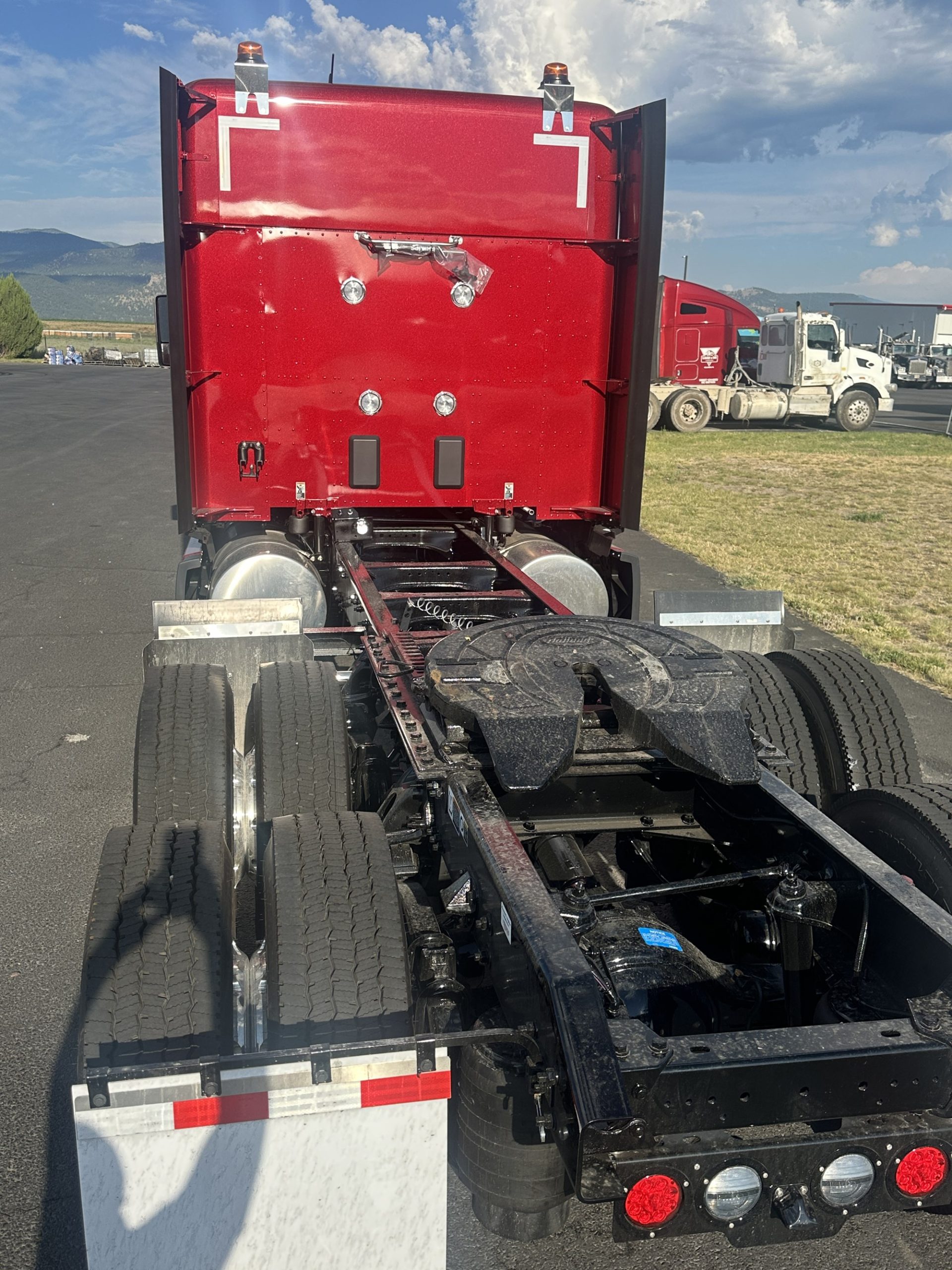 2027 Kenworth T680 Next Gen 2027 Kenworth T680 Next Gen - image 4 of 5