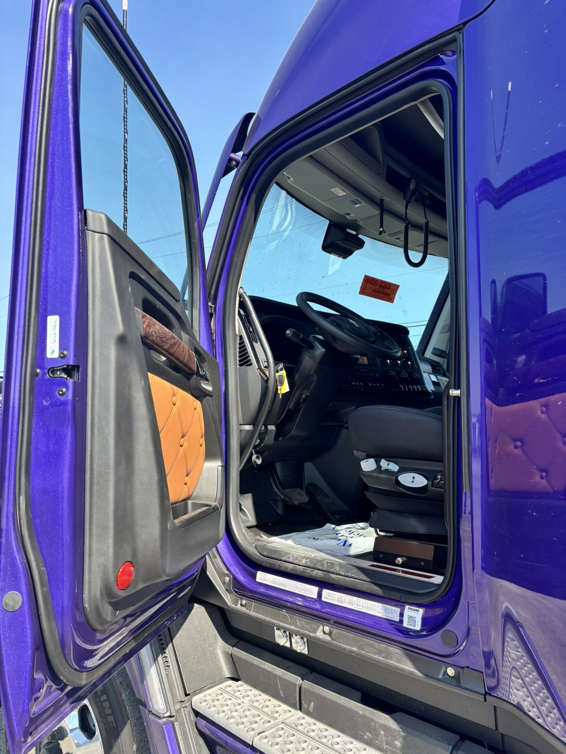 2027 Kenworth T680 Next Gen - image 6 of 6