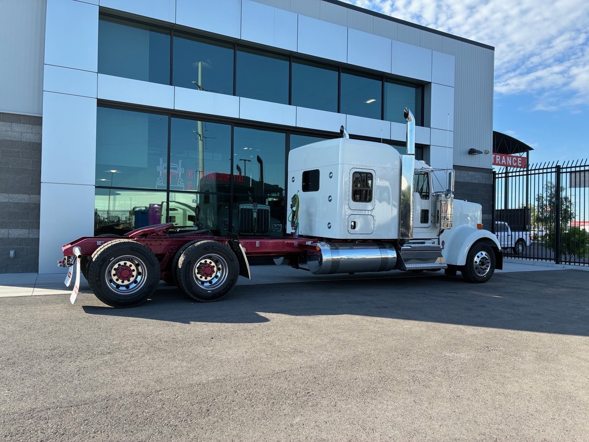 2027 Kenworth W900B 2027 Kenworth W900B - image 3 of 6