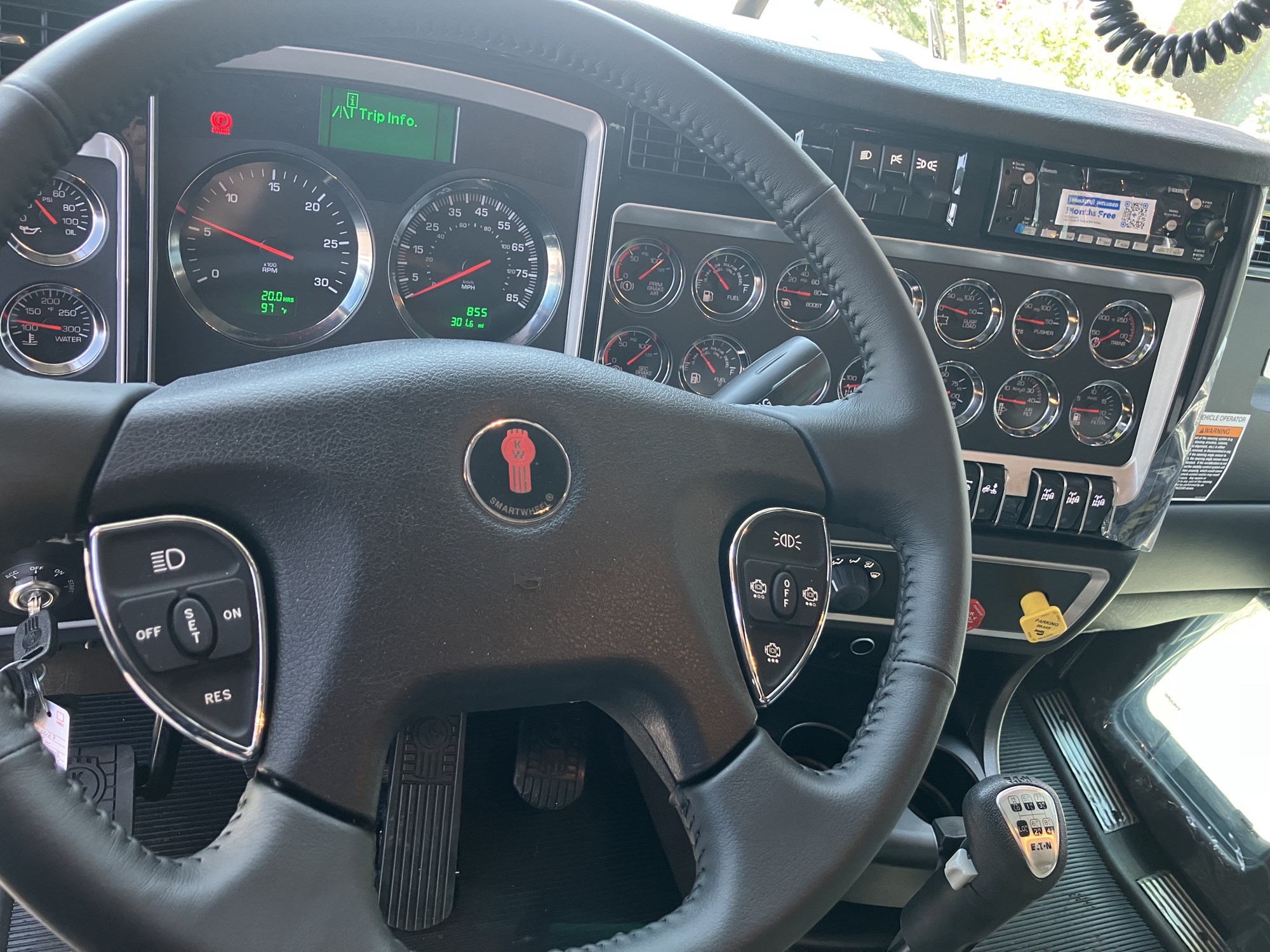 2027 Kenworth W900B 2027 Kenworth W900B - image 6 of 6