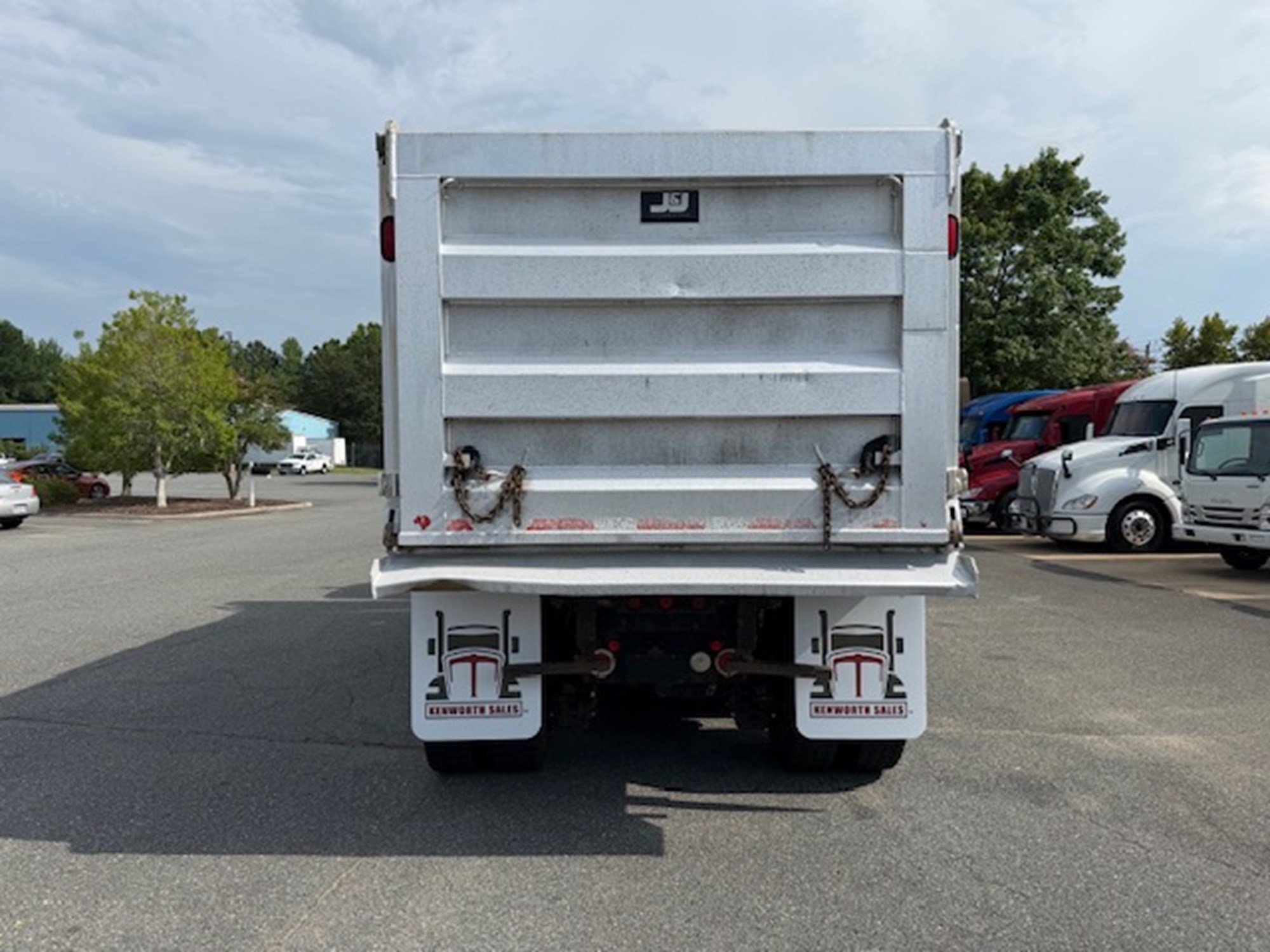 2014 Mack CV713 Granite - image 5 of 6