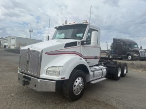 2016 Kenworth T880 GJ488585U-01