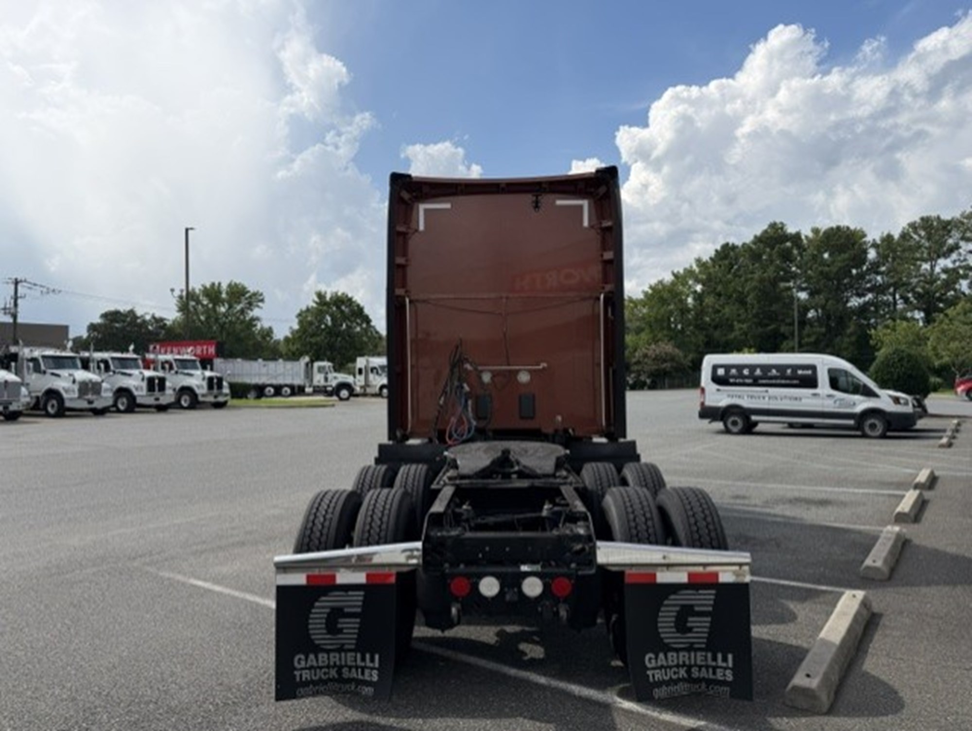 2020 Kenworth T680 2020 Kenworth T680 - image 5 of 6
