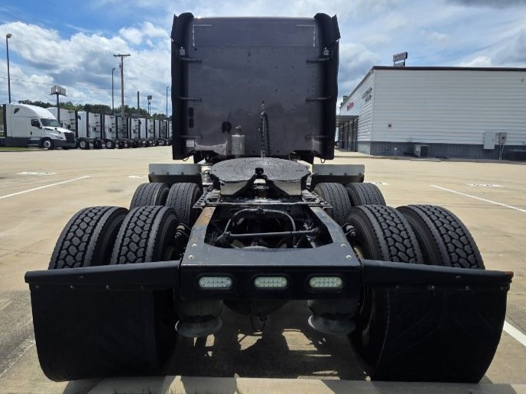 2018 Freightliner Coronado - image 6 of 6