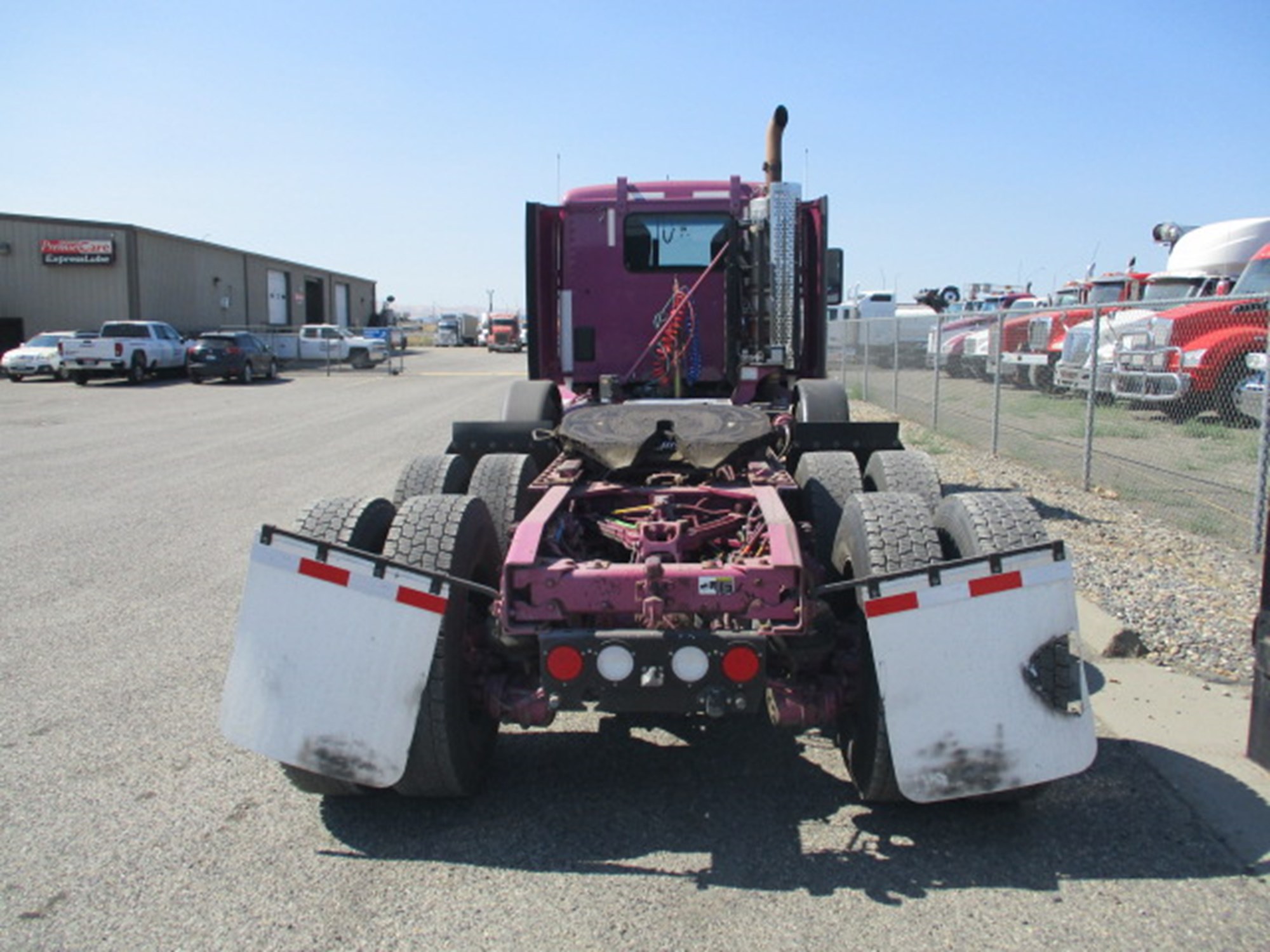 2019 Kenworth T880 2019 Kenworth T880 - image 4 of 6
