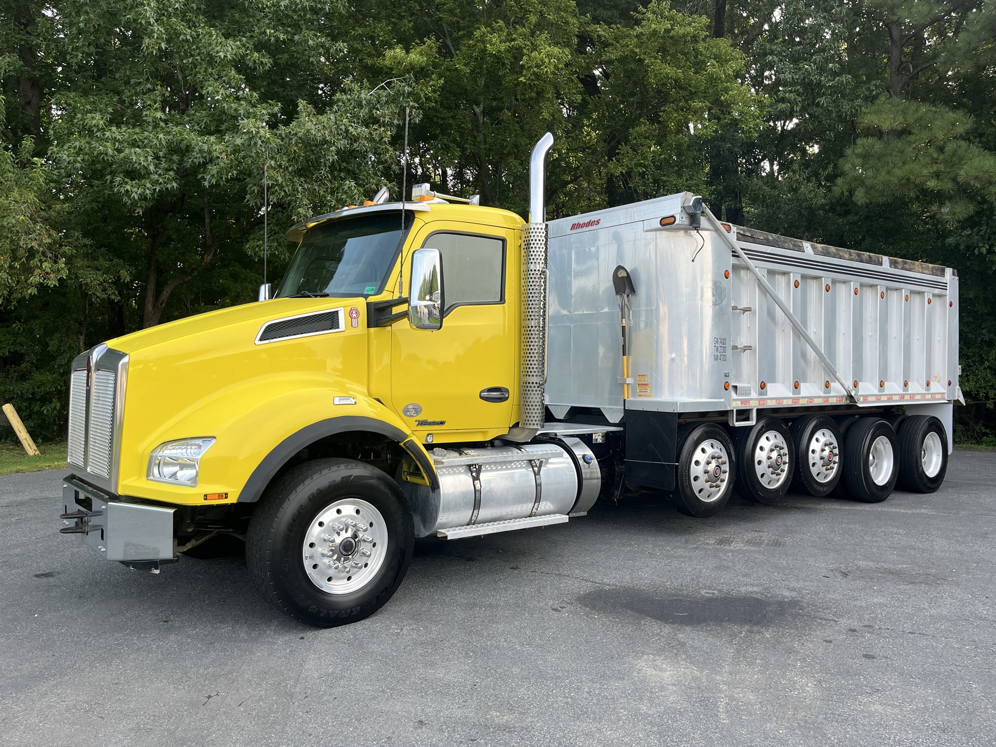 2019 Kenworth T880 2019 Kenworth T880 - image 1 of 6