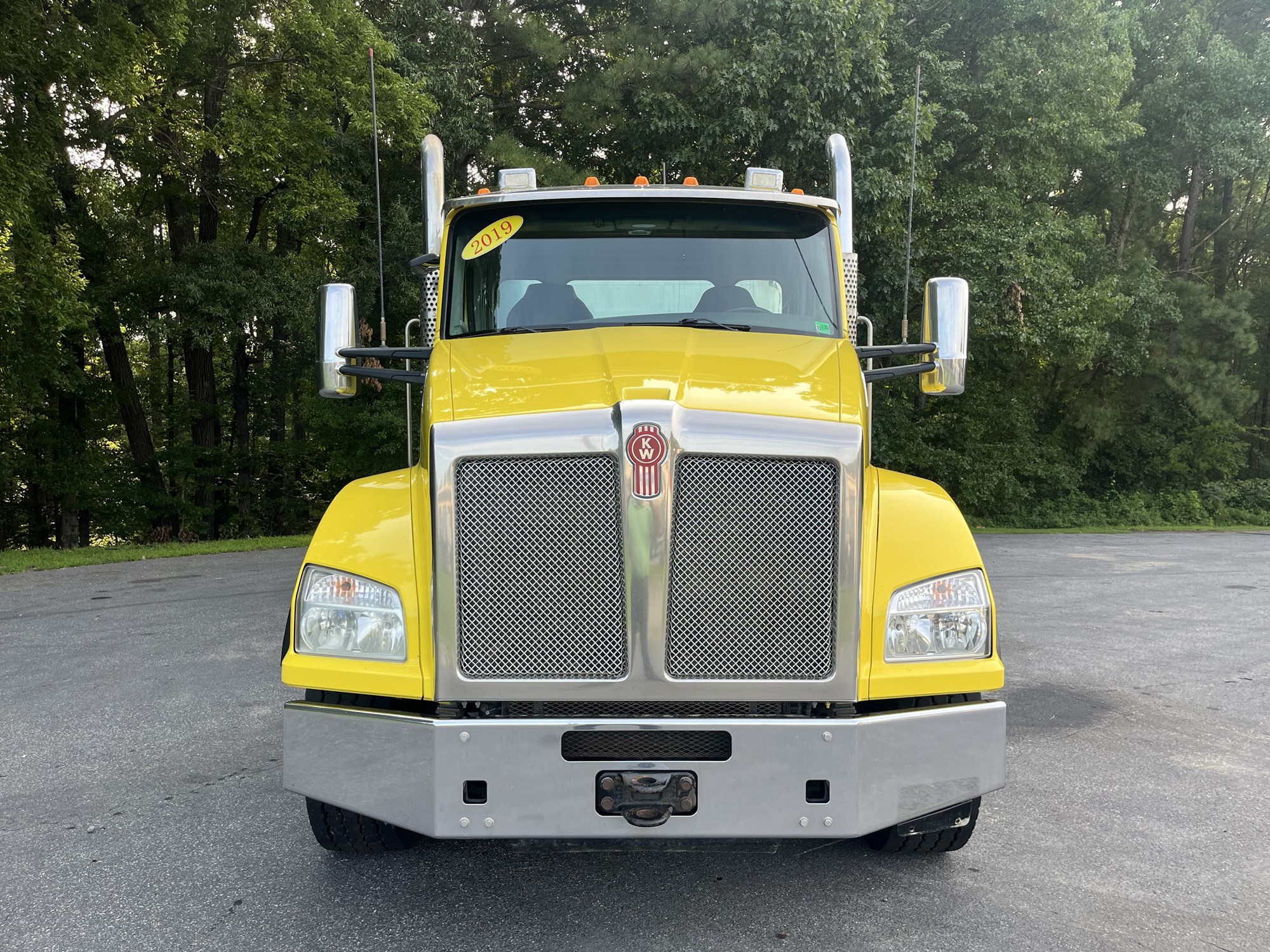 2019 Kenworth T880 2019 Kenworth T880 - image 2 of 6