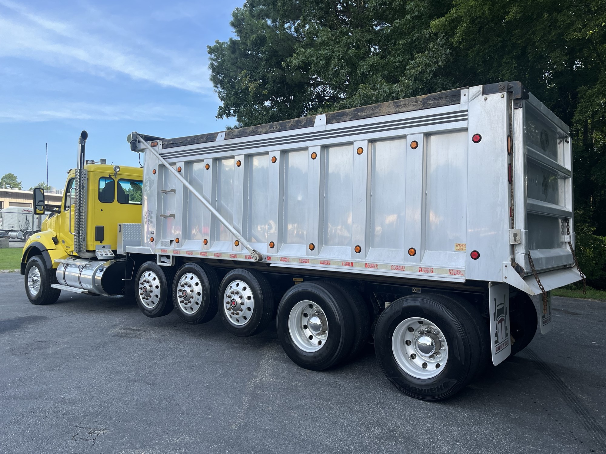 2019 Kenworth T880 2019 Kenworth T880 - image 6 of 6