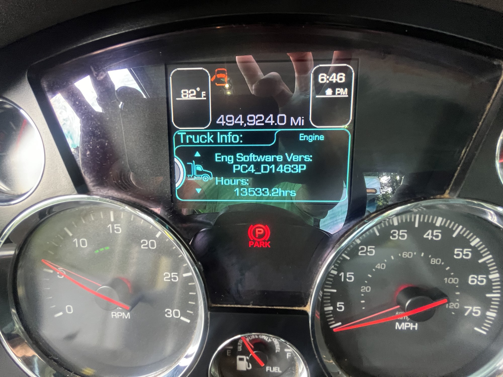 2019 Kenworth T880 KJ250599U1-22 2019 Kenworth T880 KJ250599U1-22
