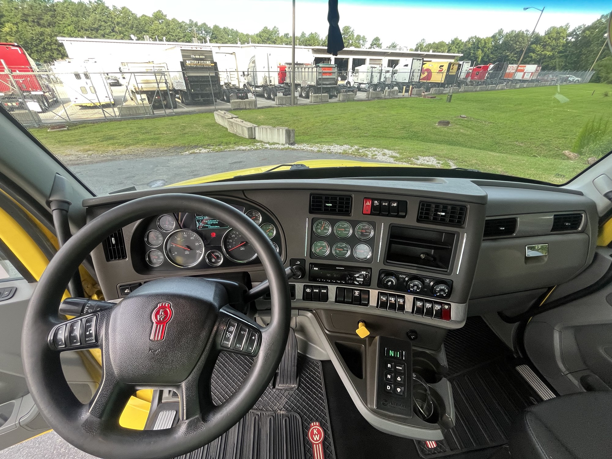 2019 Kenworth T880 KJ250599U1-23 2019 Kenworth T880 KJ250599U1-23