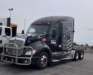 2022 Kenworth T680 KJ367780U-01