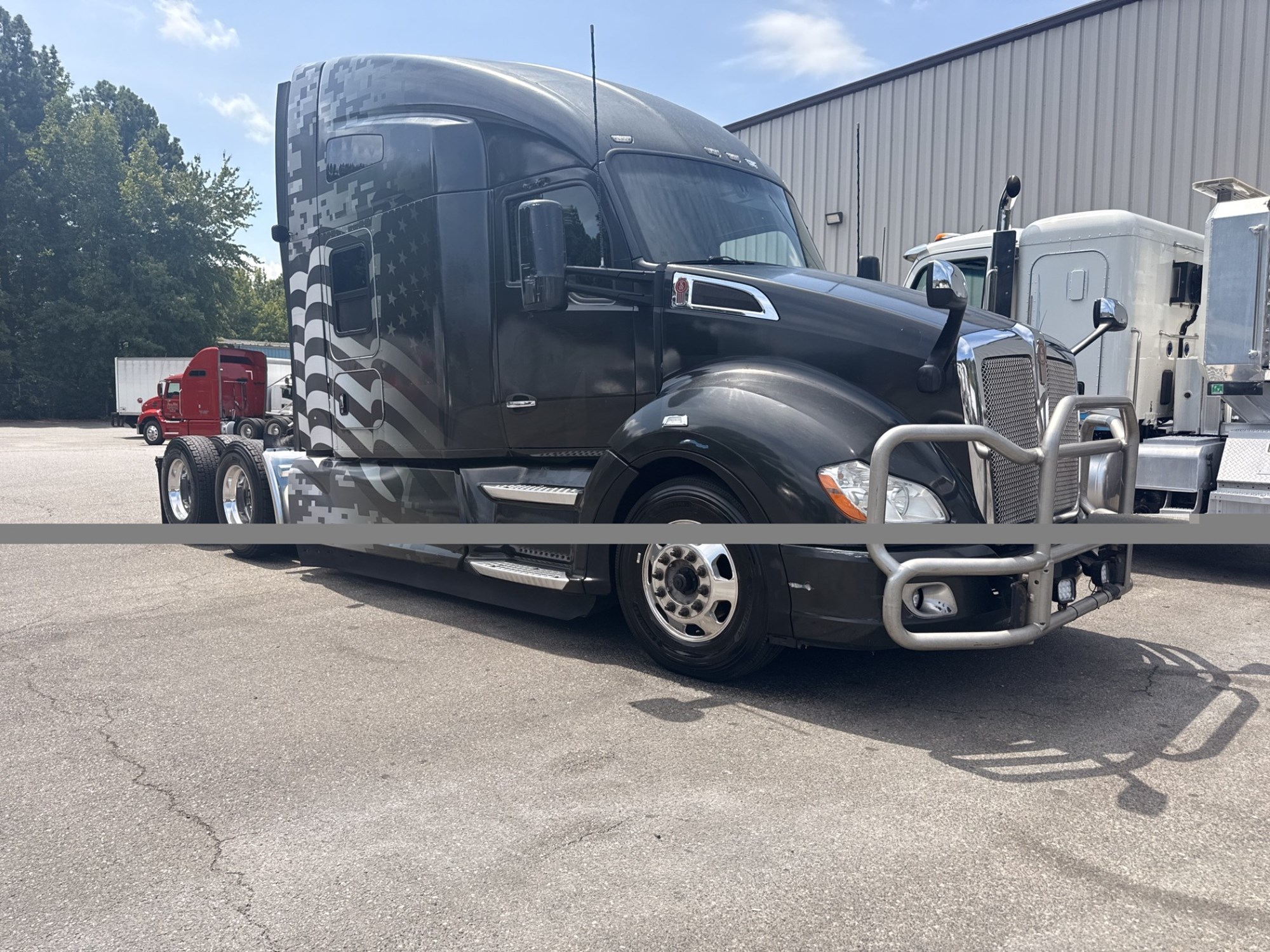 2022 Kenworth T680 2022 Kenworth T680 - image 4 of 6