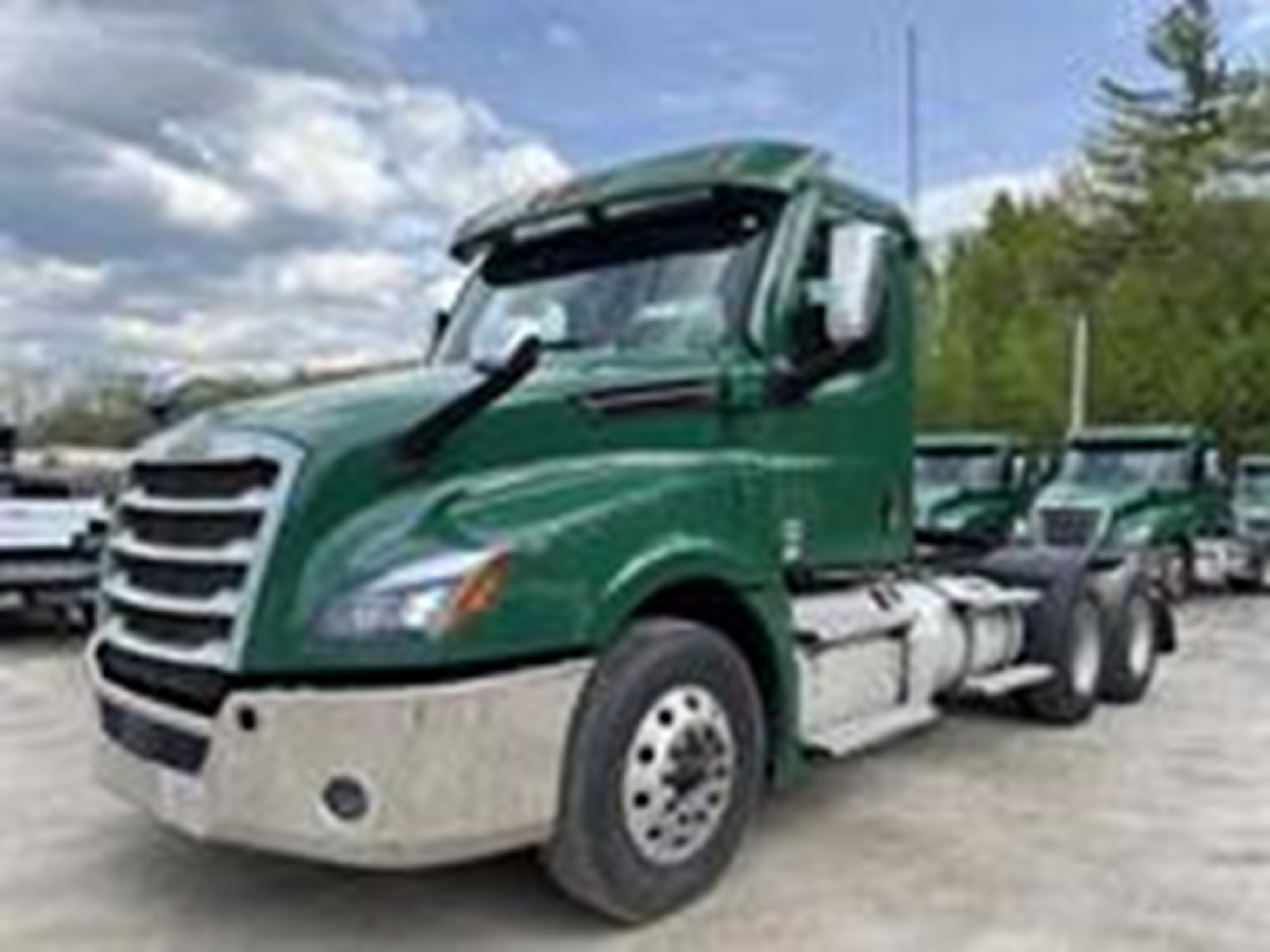 2019 Freightliner Cascadia 2019 Freightliner Cascadia - image 1 of 1