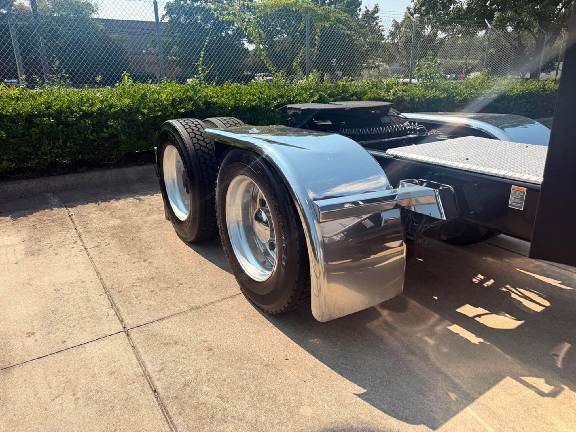 2020 Kenworth W900L - image 5 of 6