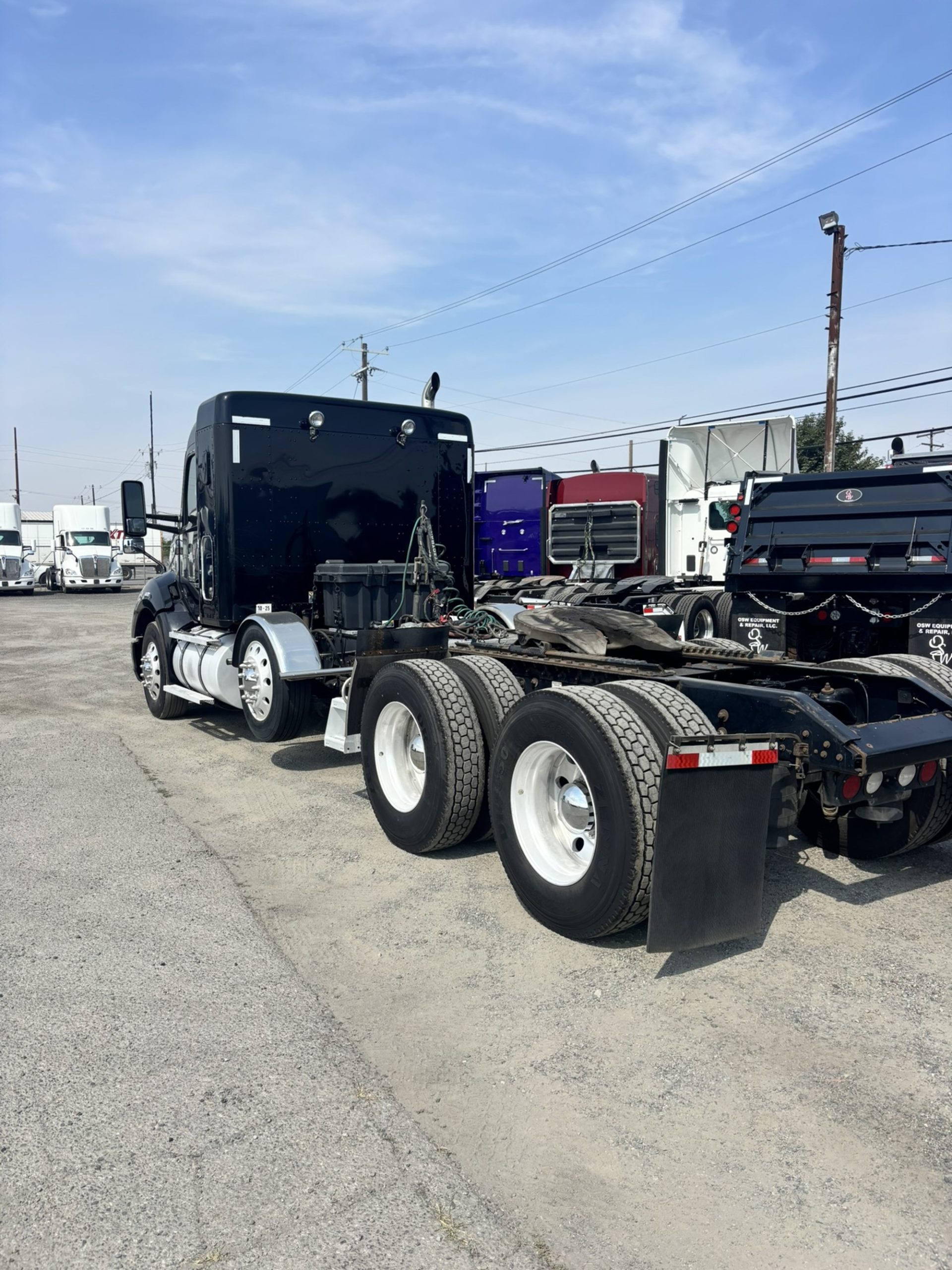 2020 Kenworth T680 - image 2 of 6
