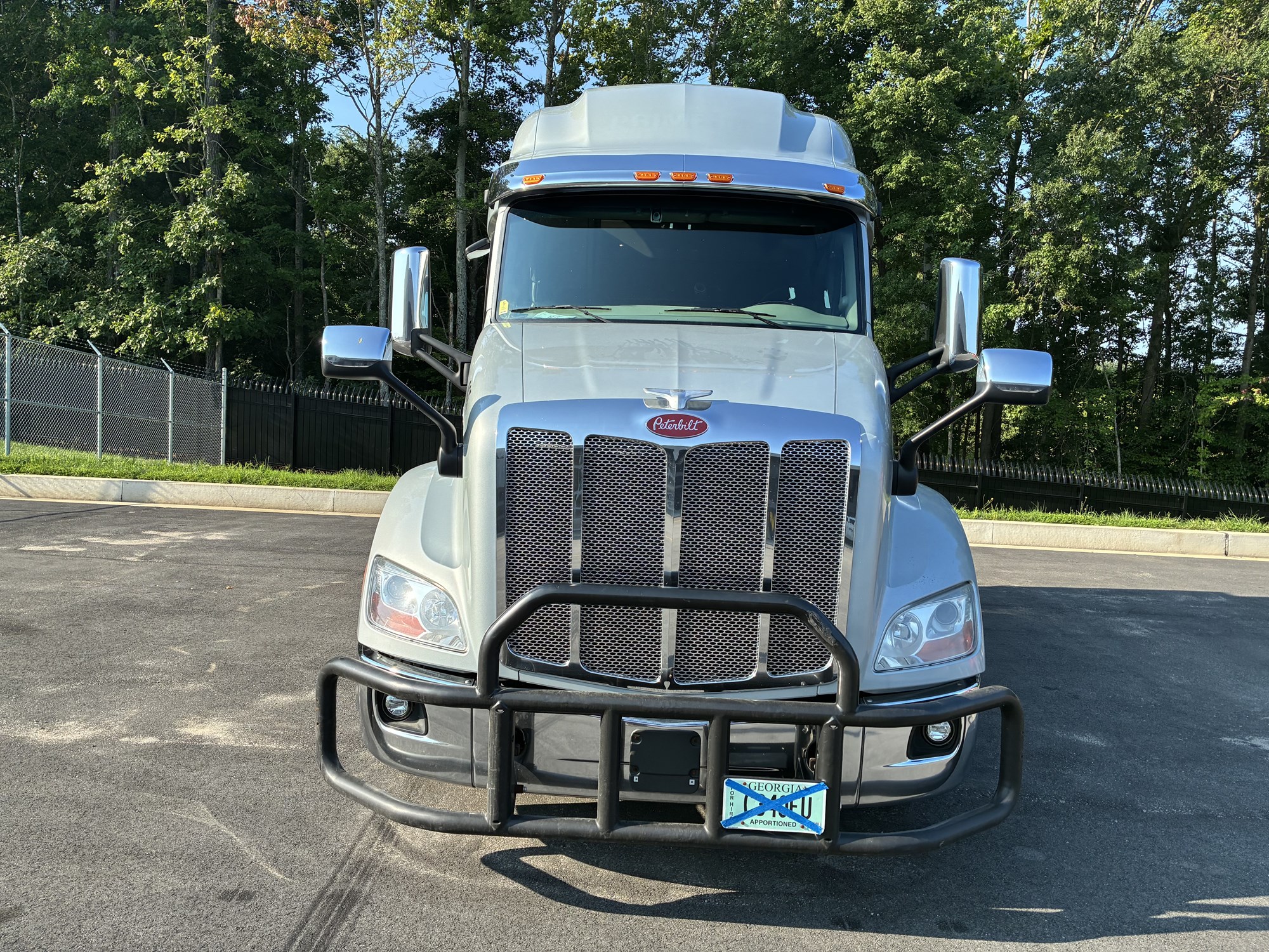 2021 Peterbilt 579 2021 Peterbilt 579 - image 3 of 6