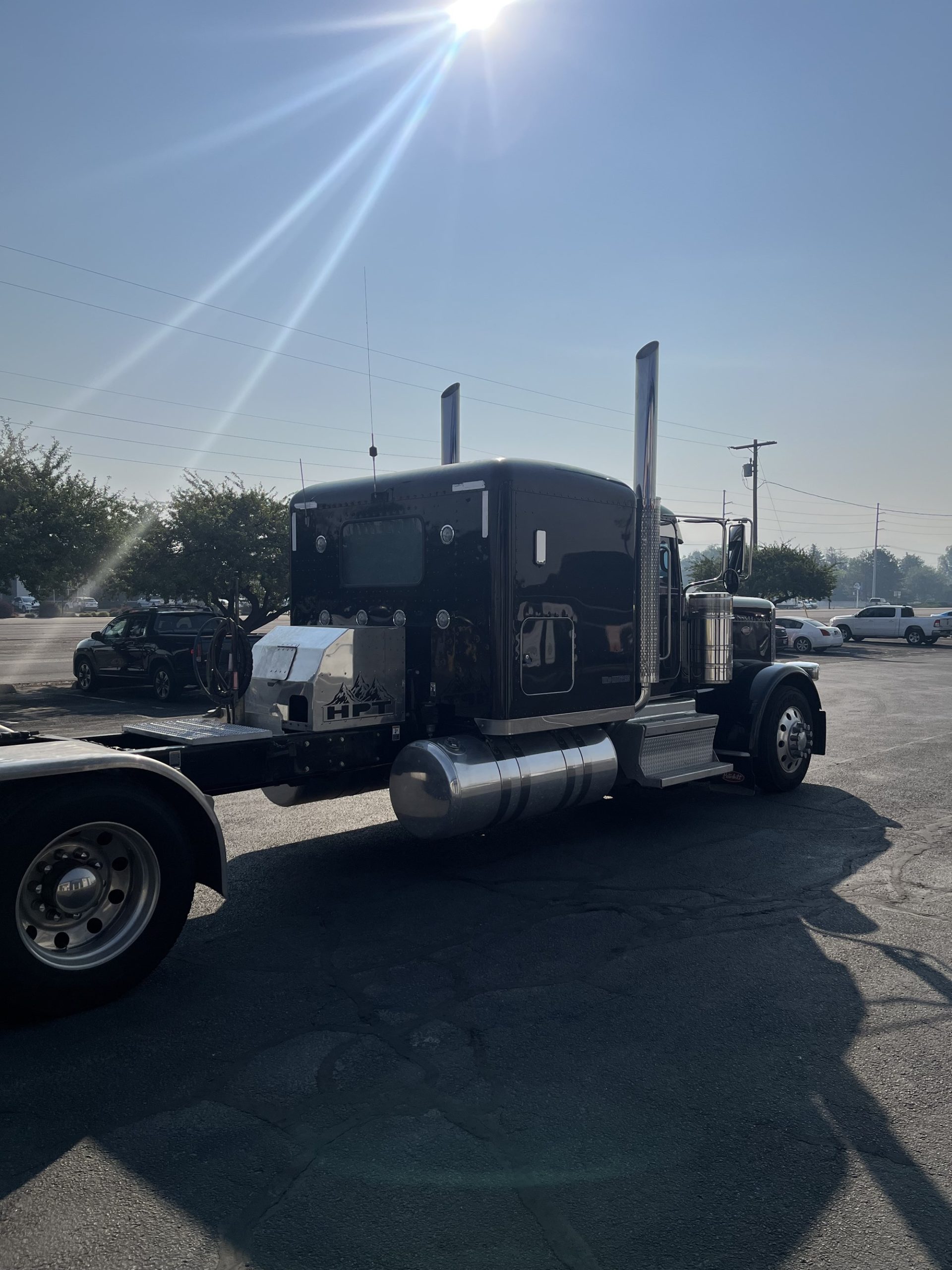 2021 Peterbilt 389 2021 Peterbilt 389 - image 5 of 6