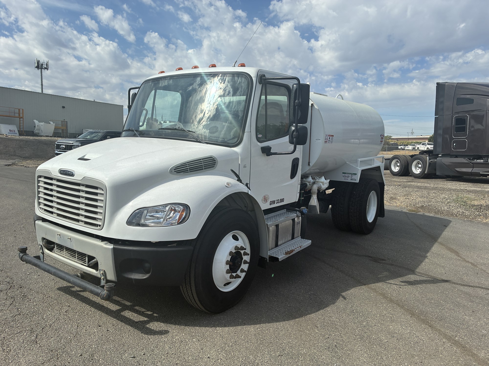 2022 Freightliner M2 2022 Freightliner M2 - image 1 of 6