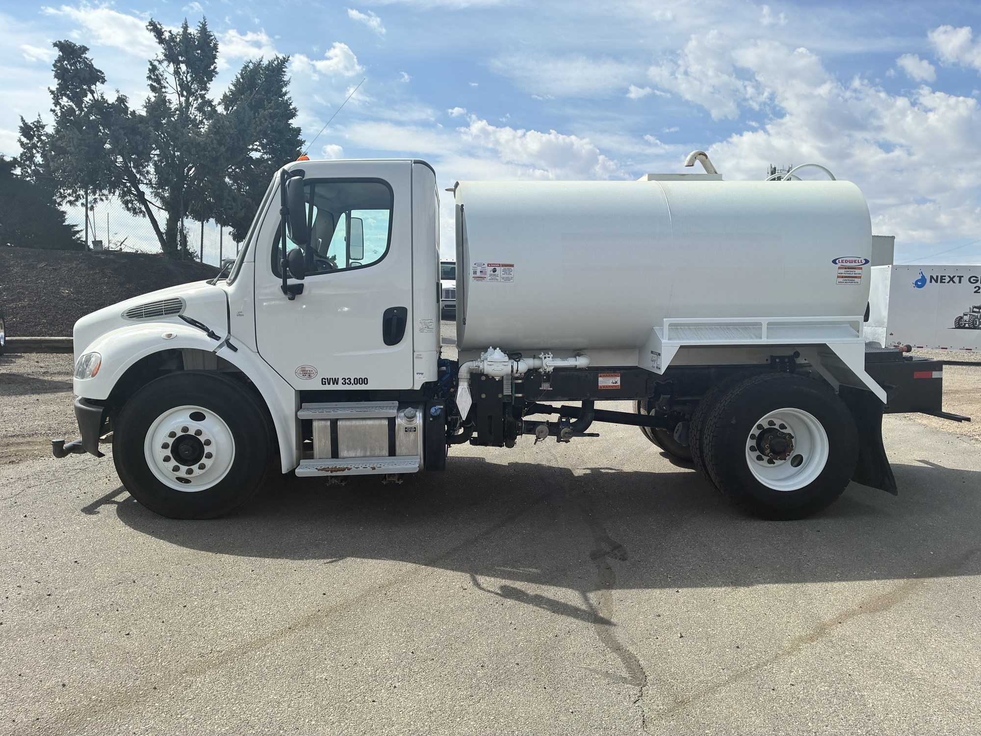 2022 Freightliner M2 2022 Freightliner M2 - image 2 of 6