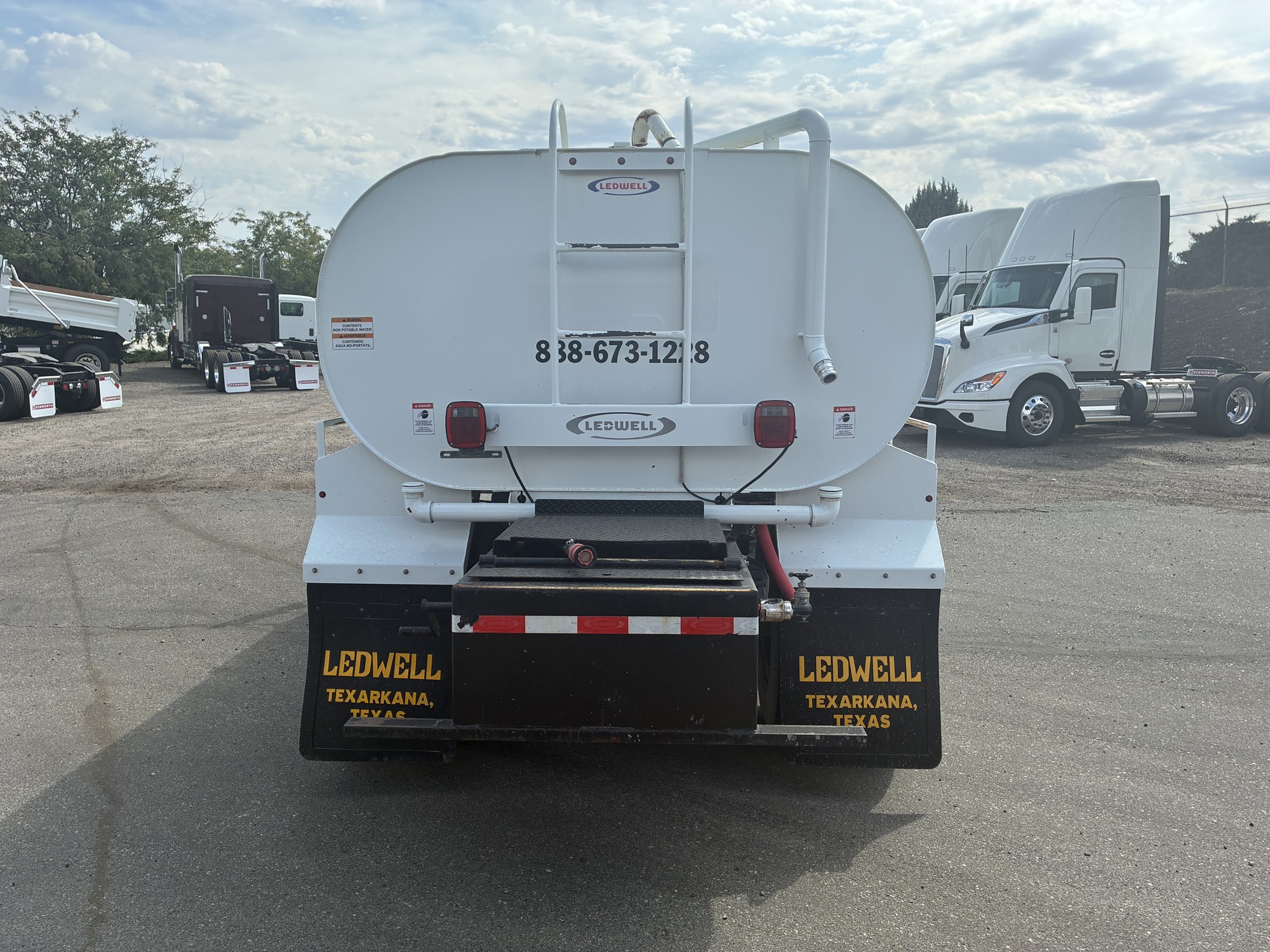 2022 Freightliner M2 2022 Freightliner M2 - image 4 of 6