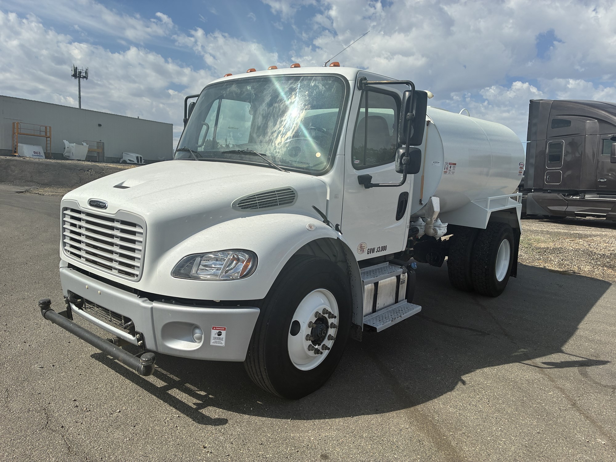 2022 Freightliner M2 2022 Freightliner M2 - image 1 of 6