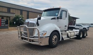 2022 Kenworth T680 NJ122463U-01