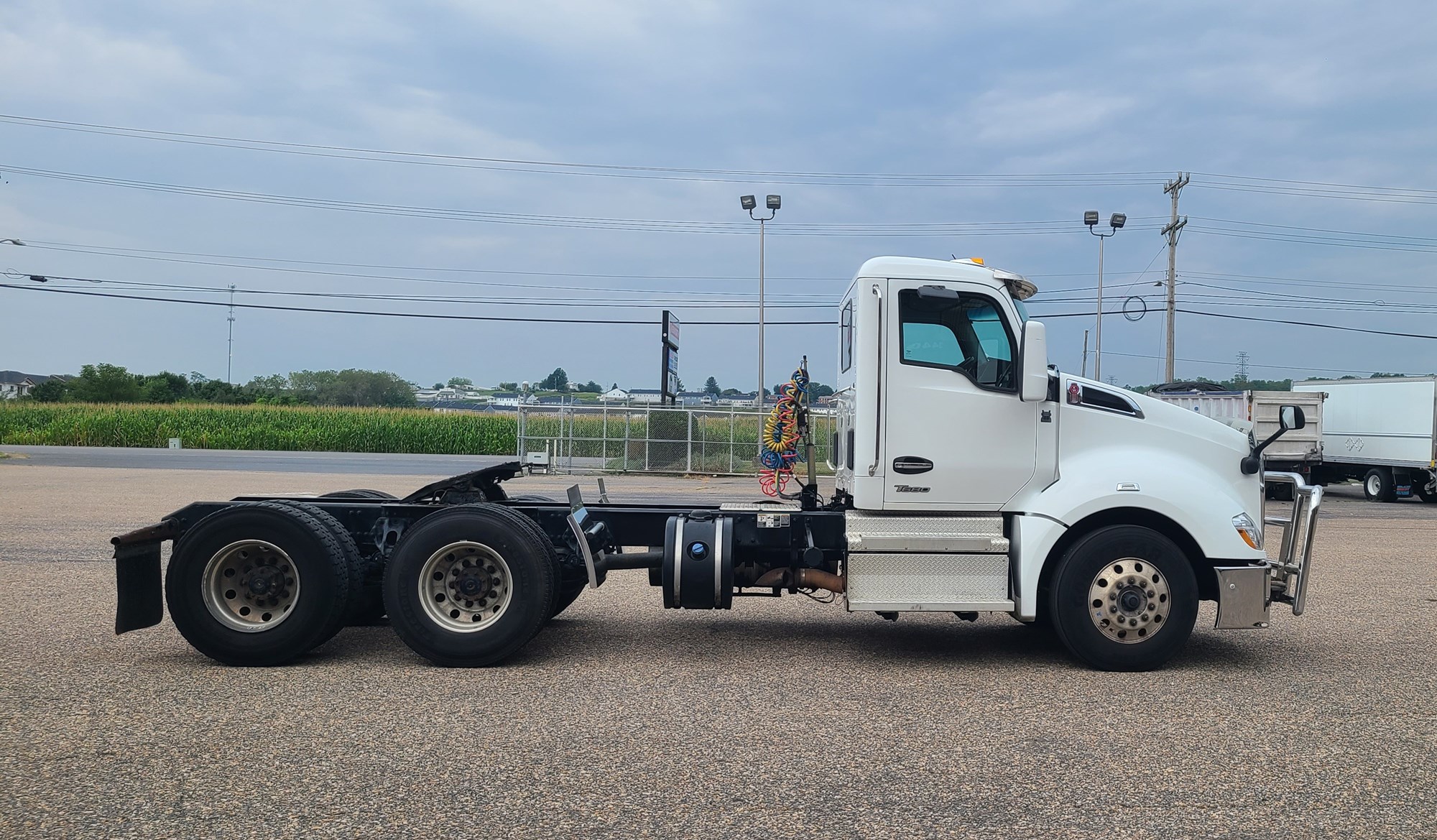 2022 Kenworth T680 2022 Kenworth T680 - image 4 of 6