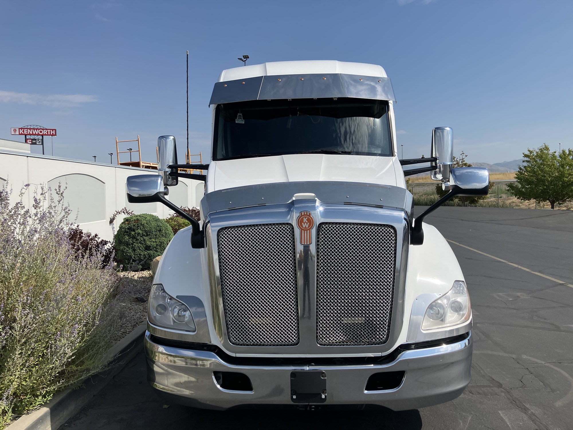 2022 Kenworth T680 2022 Kenworth T680 - image 3 of 6