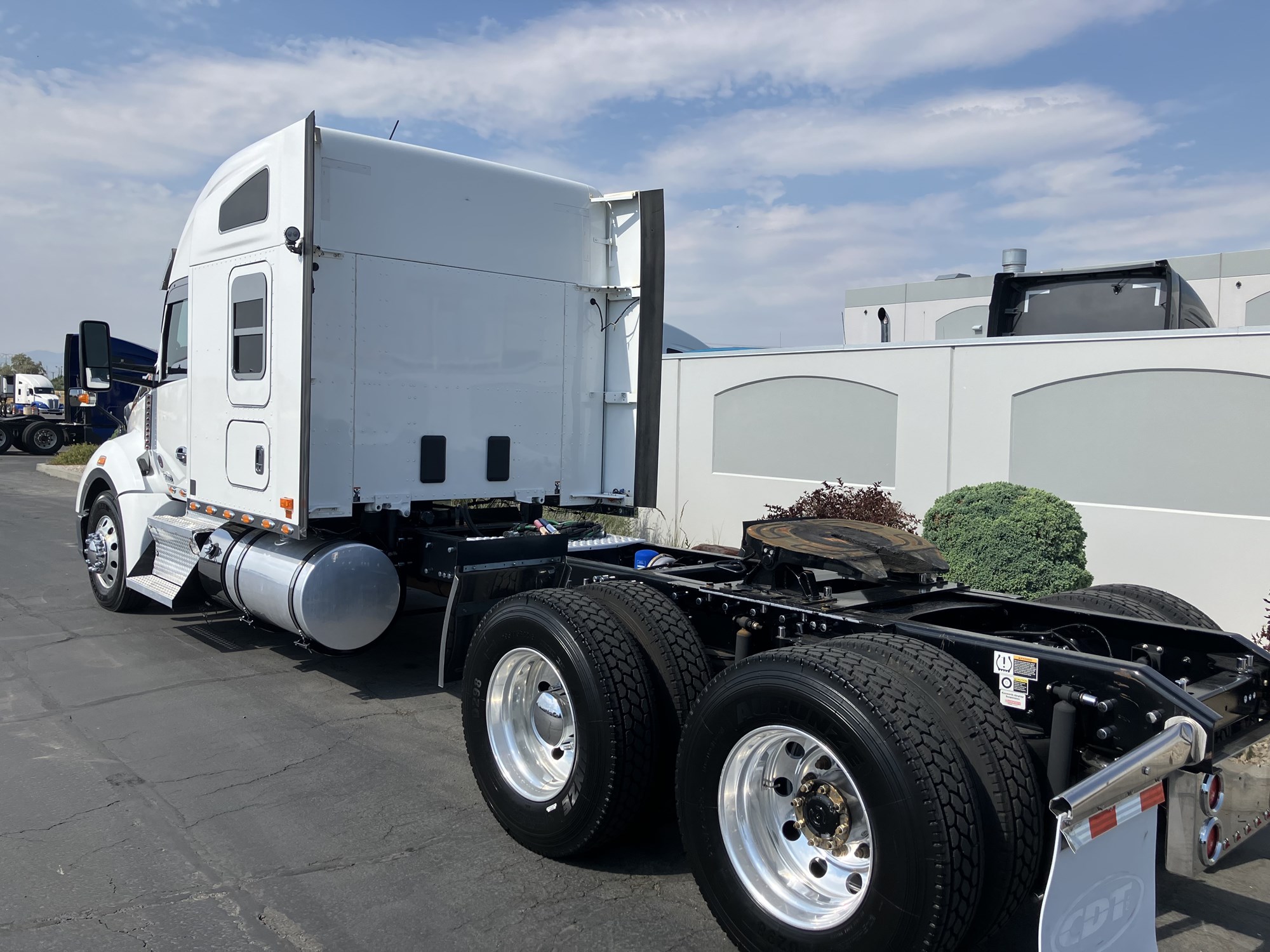 2022 Kenworth T680 2022 Kenworth T680 - image 6 of 6