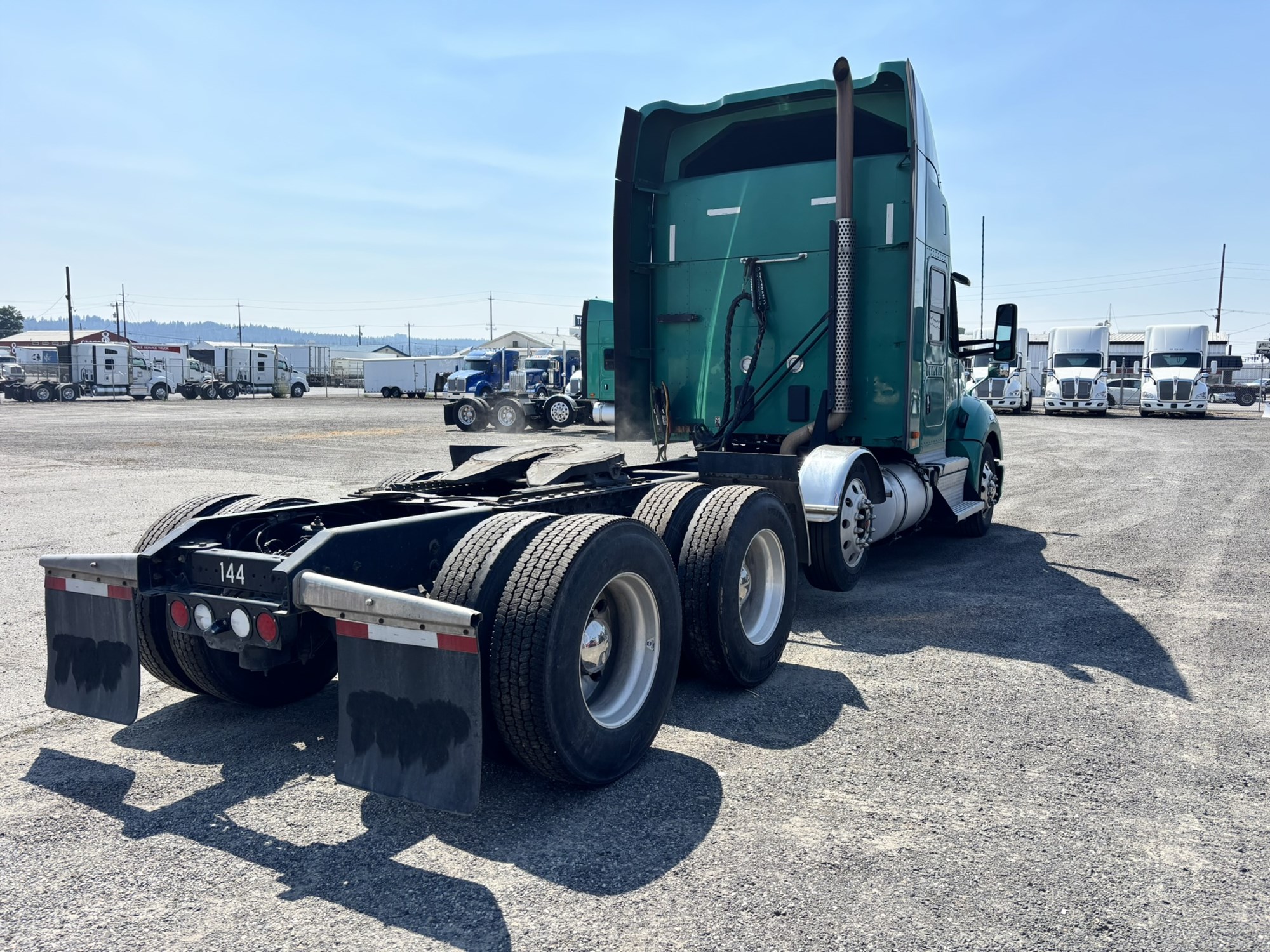 2022 Kenworth T680 2022 Kenworth T680 - image 3 of 6